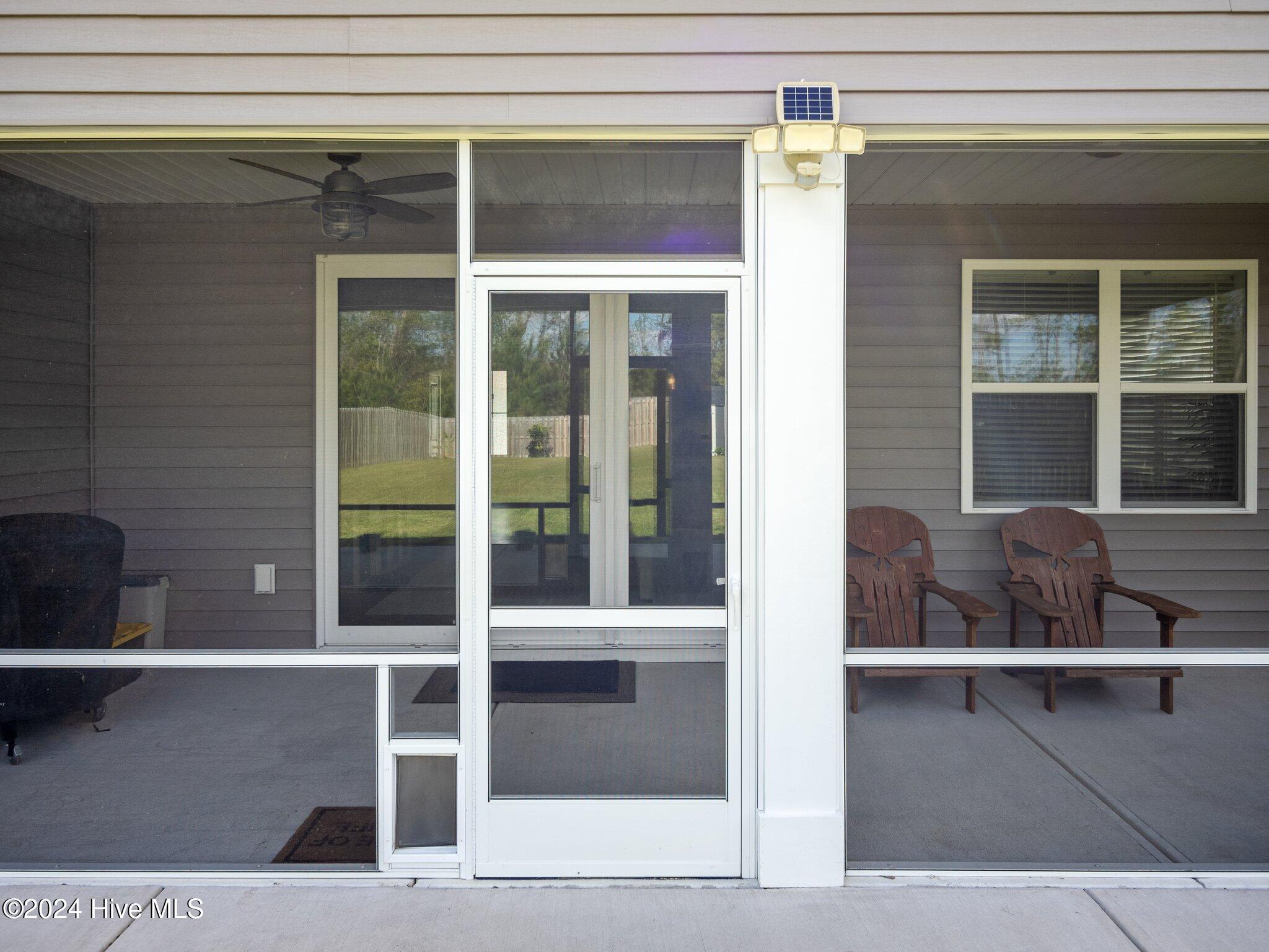 100562894 | Photo 16