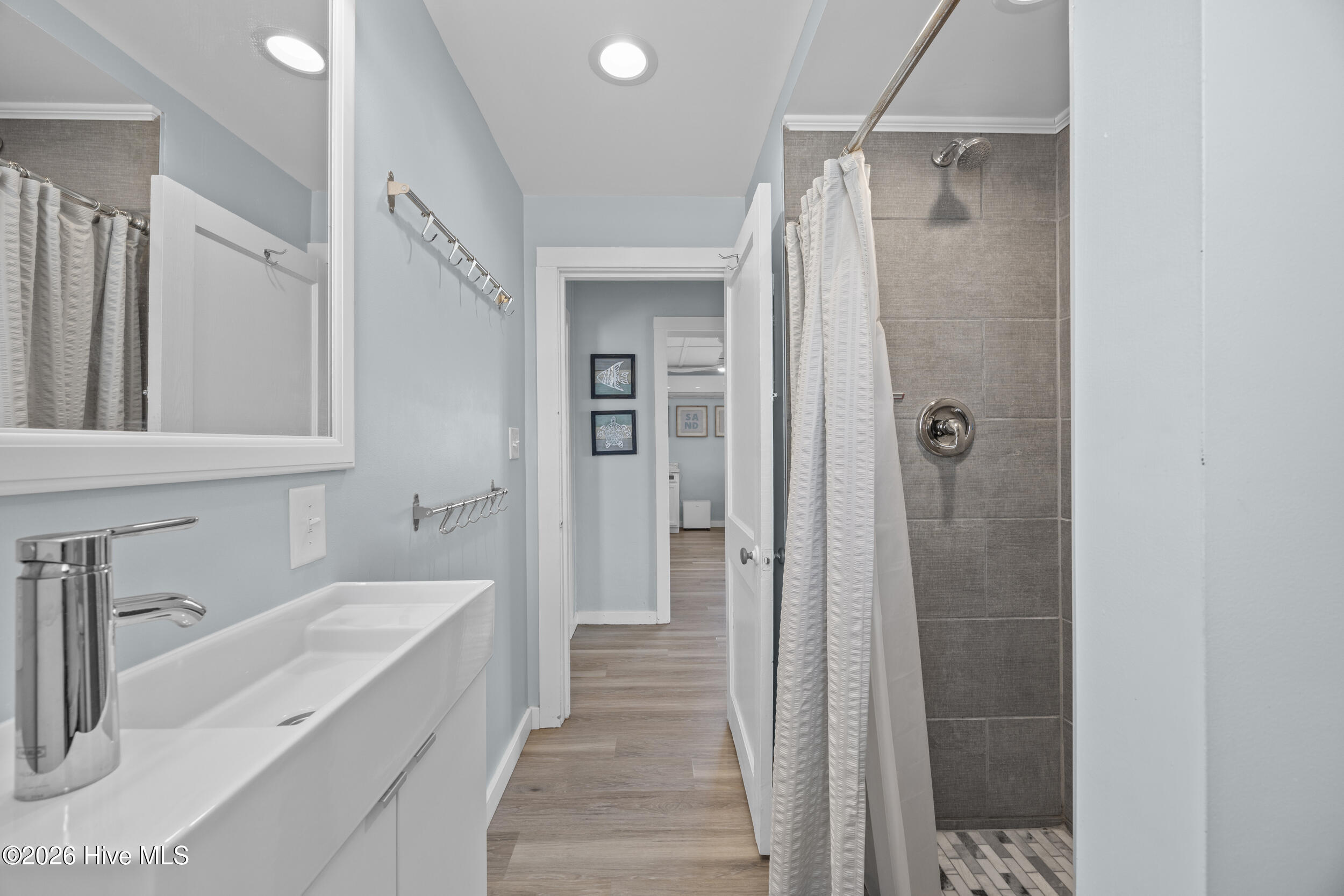 100563115 | Photo 22