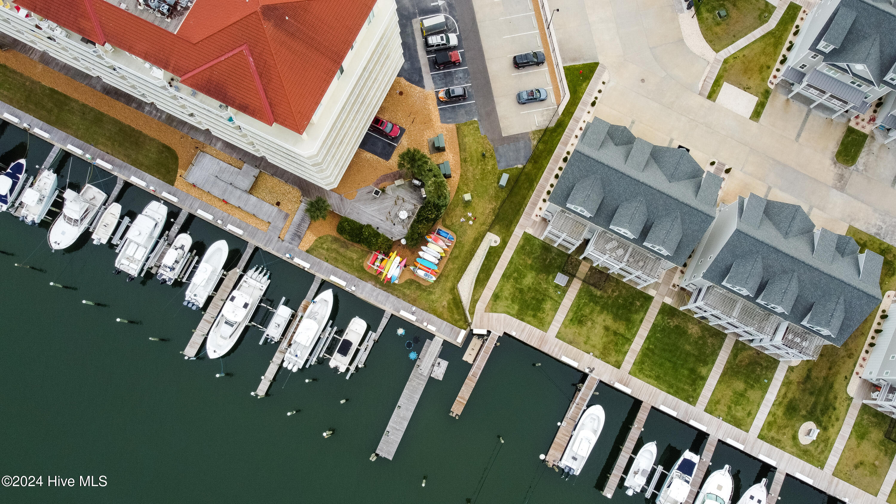 100 Olde Towne Yacht Club 