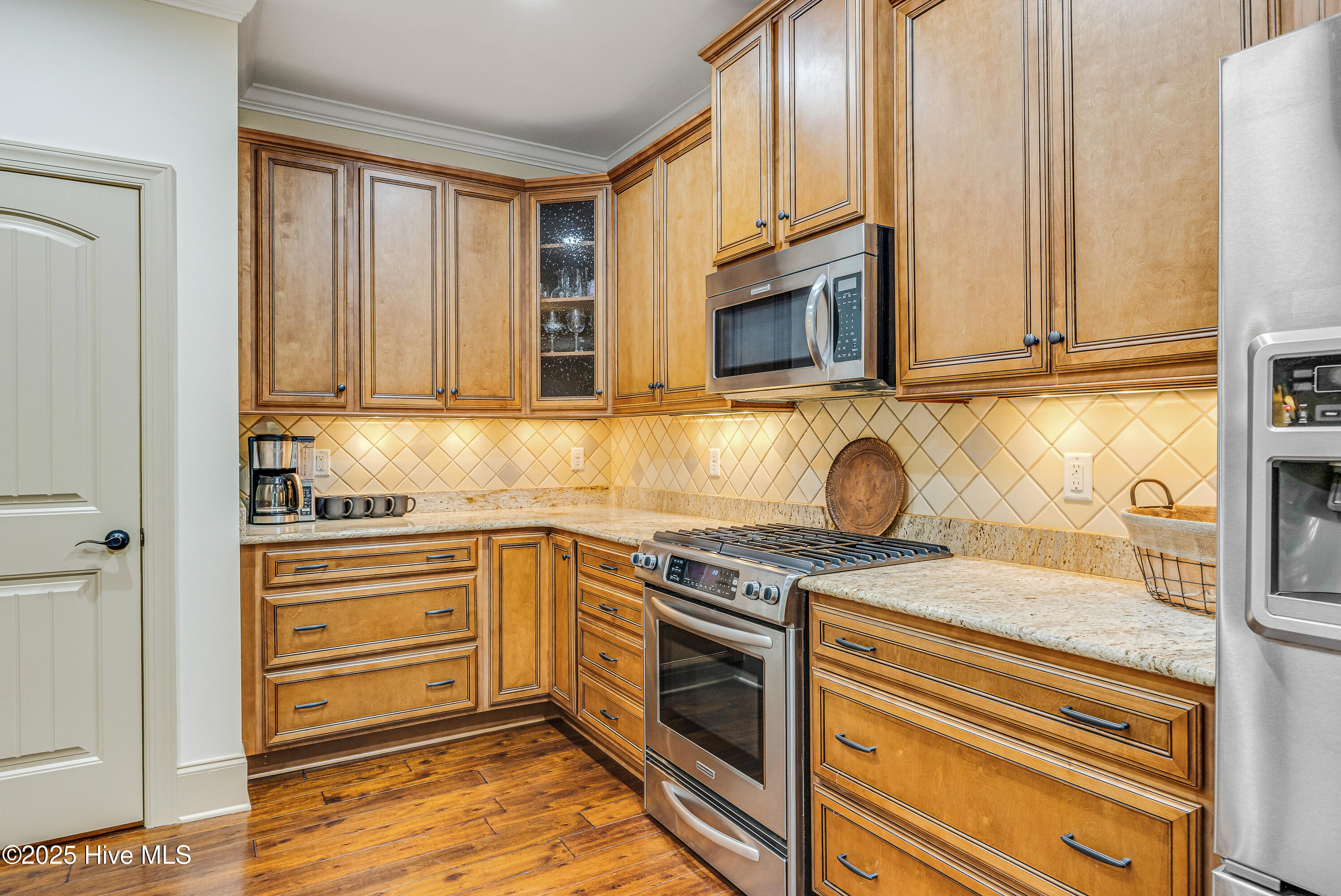 100546218 | Photo 19