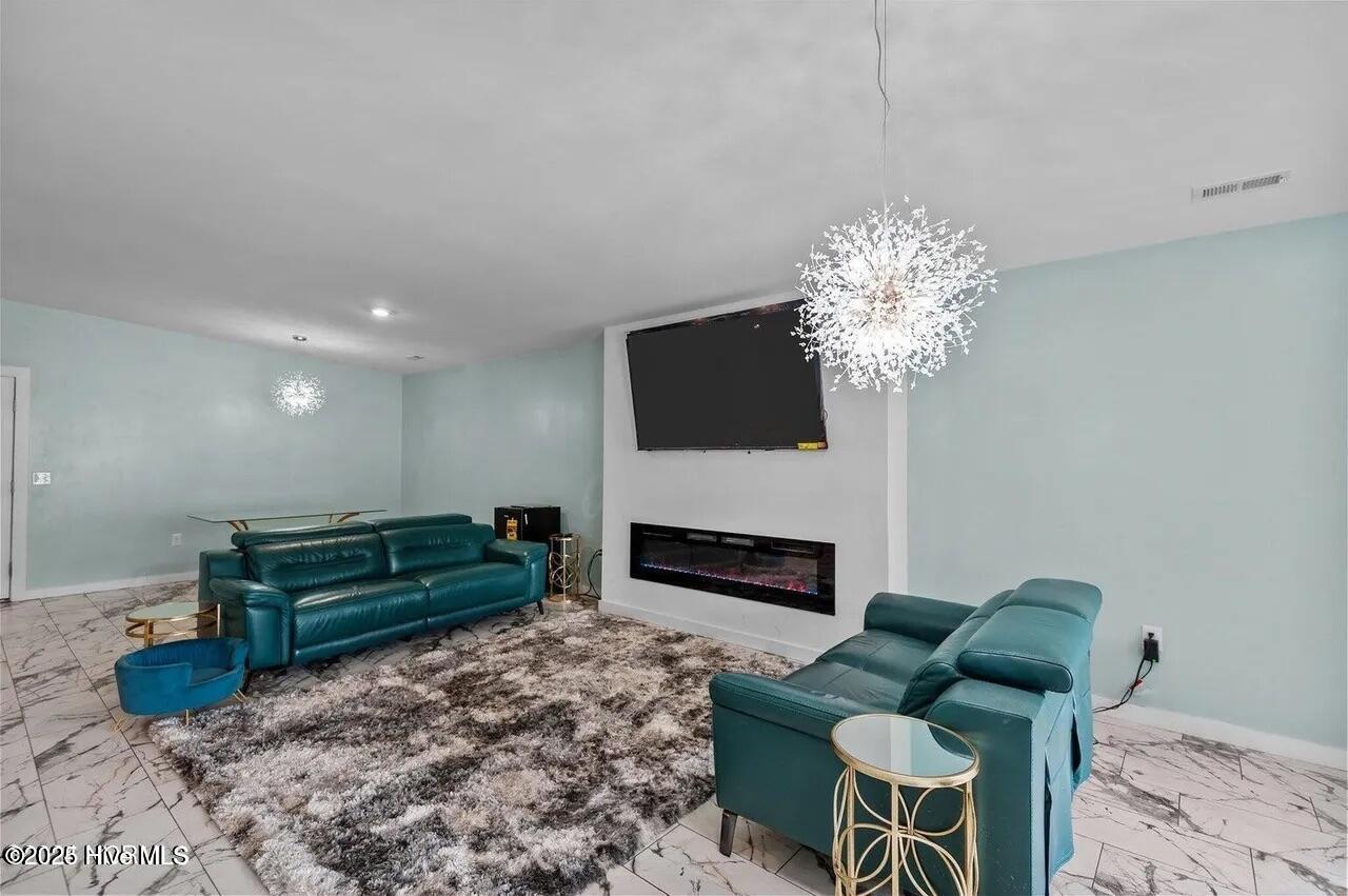 Homes for sale in Washington, NC | 1718 Highland Dr, Washington, NC 27889 | MLS# 100528537