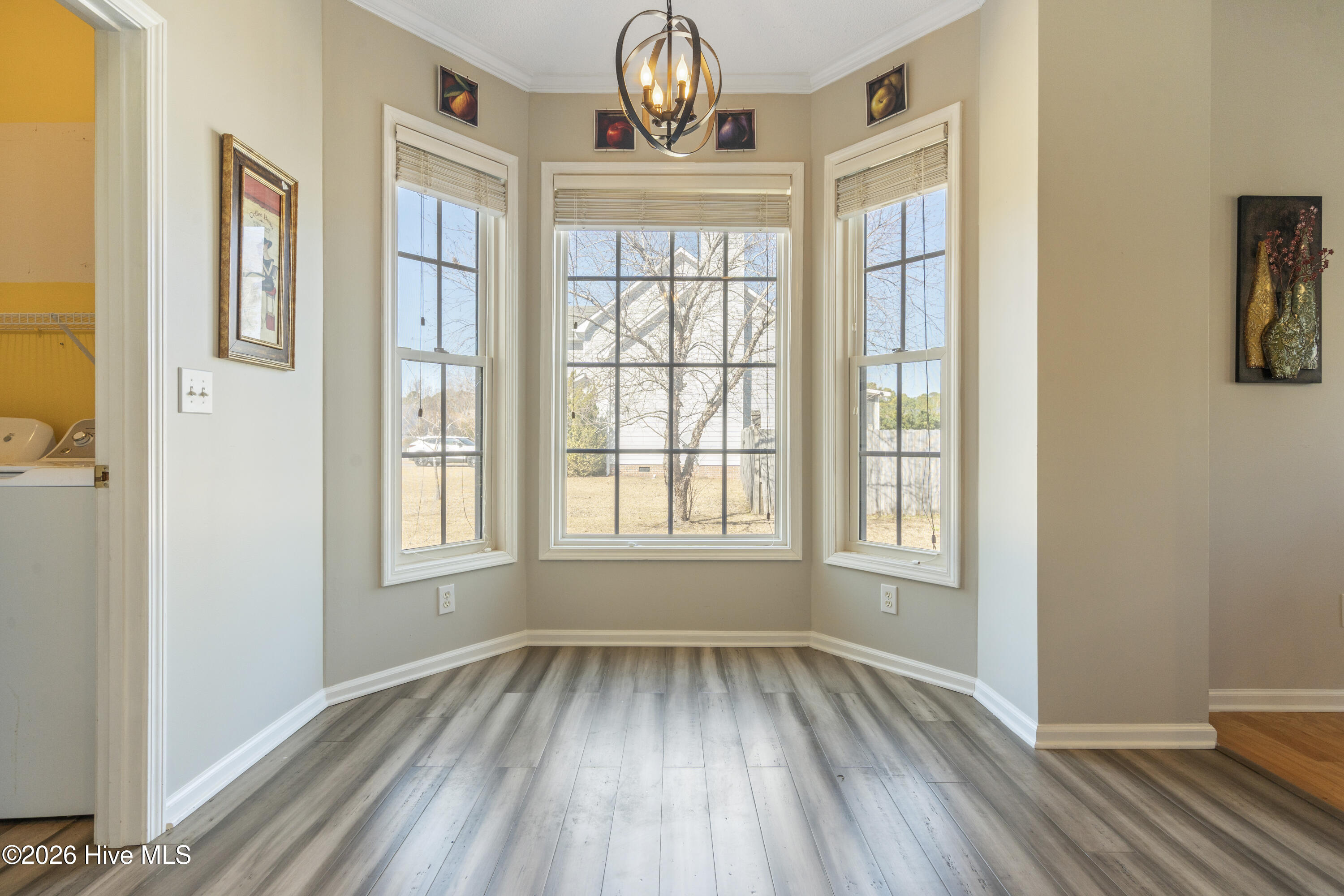 100554853 | Photo 15