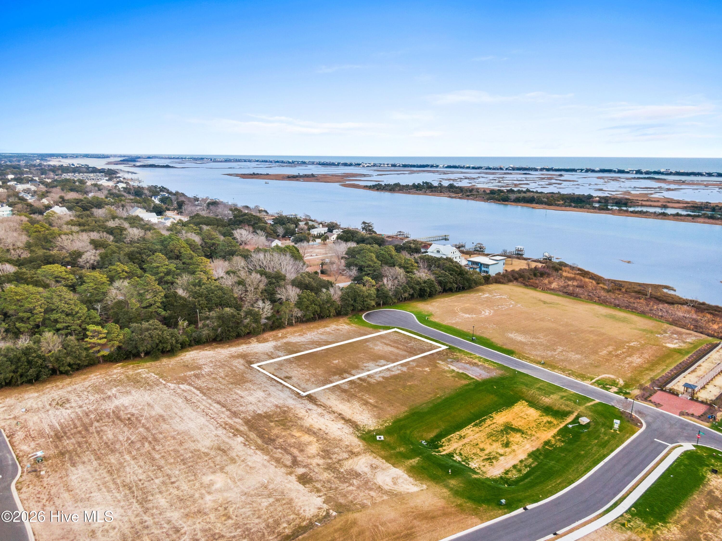 100553588 | Photo 16