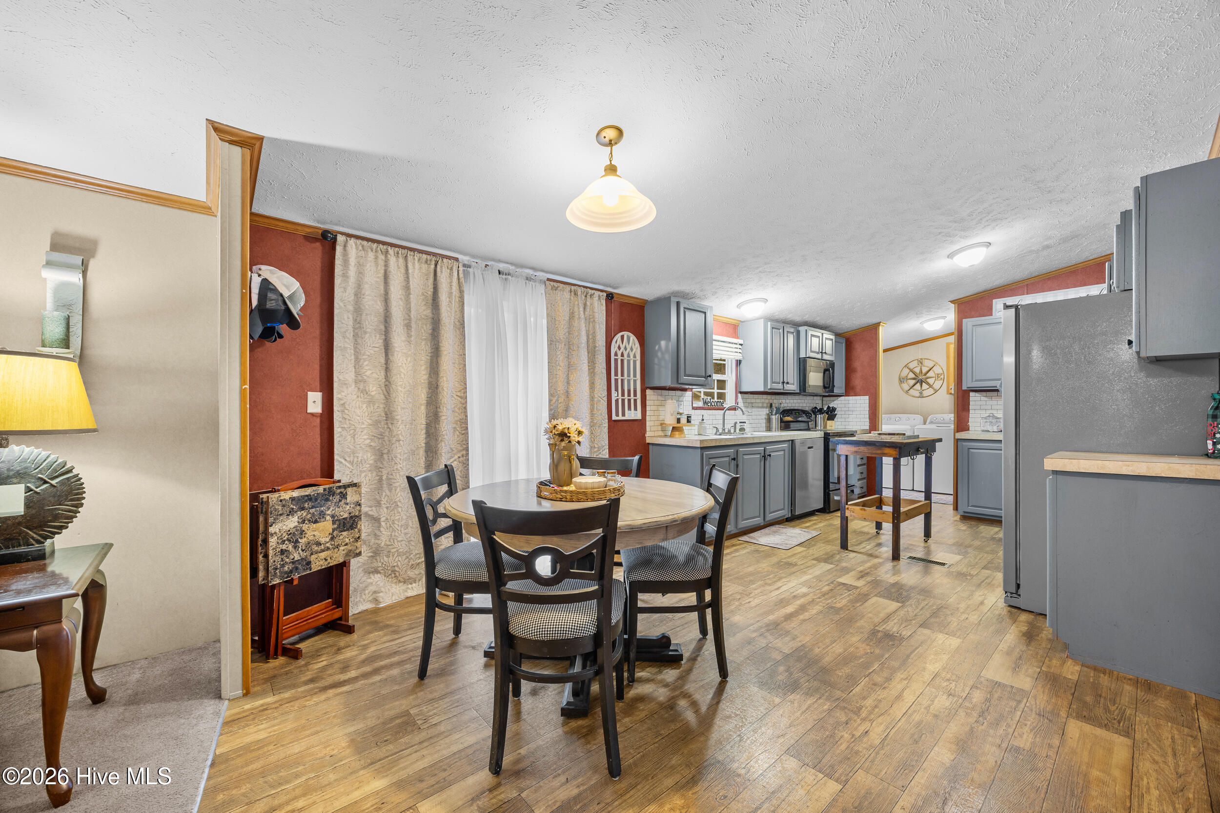 100547453 | Photo 18