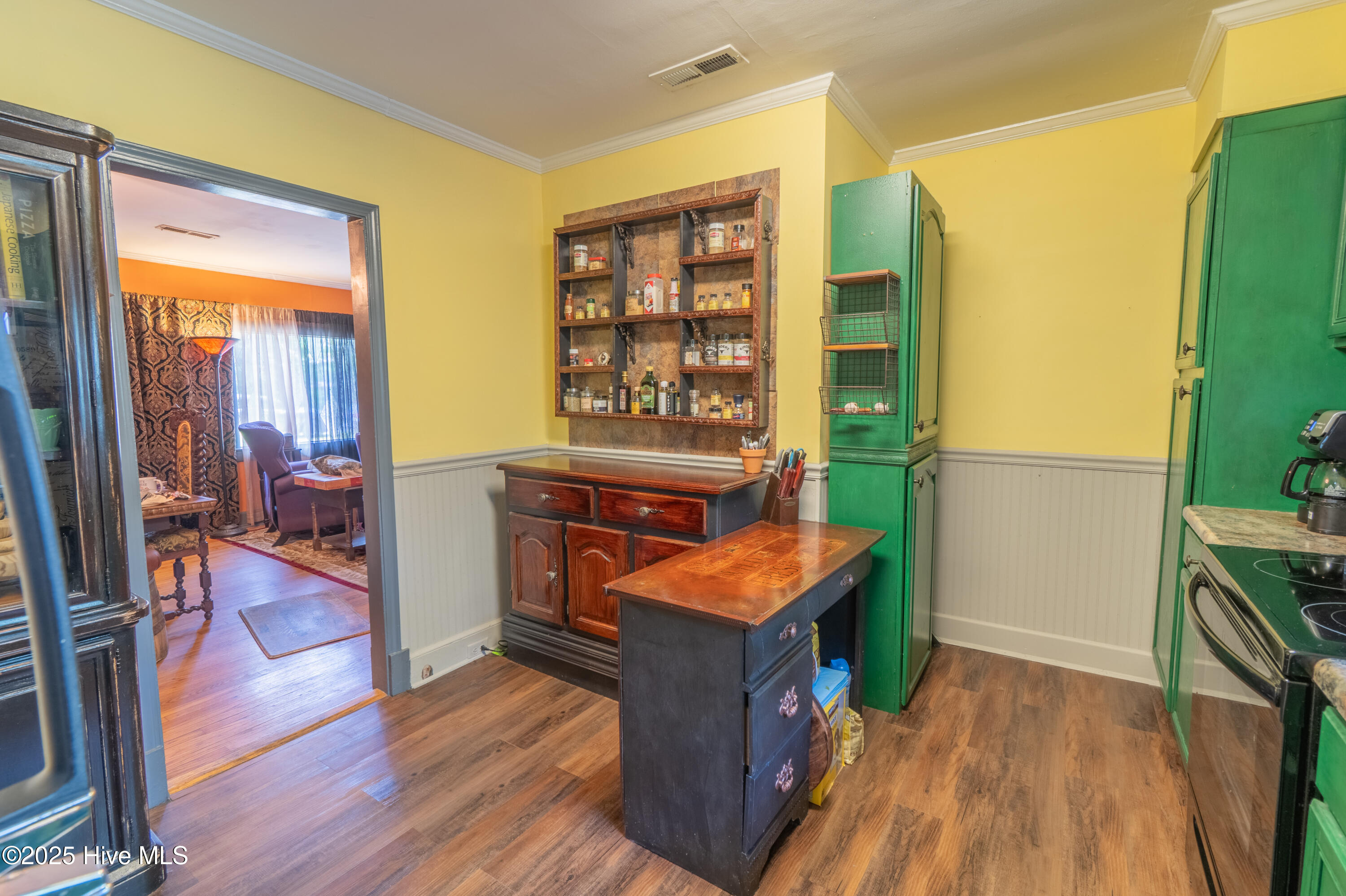 100564086 | Photo 10