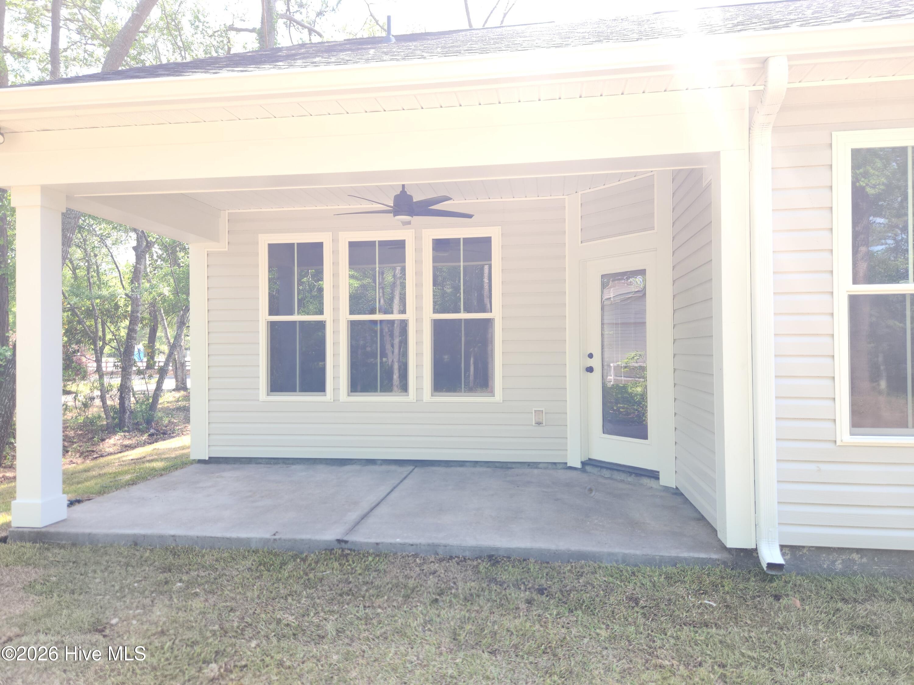 100567730 | Photo 42