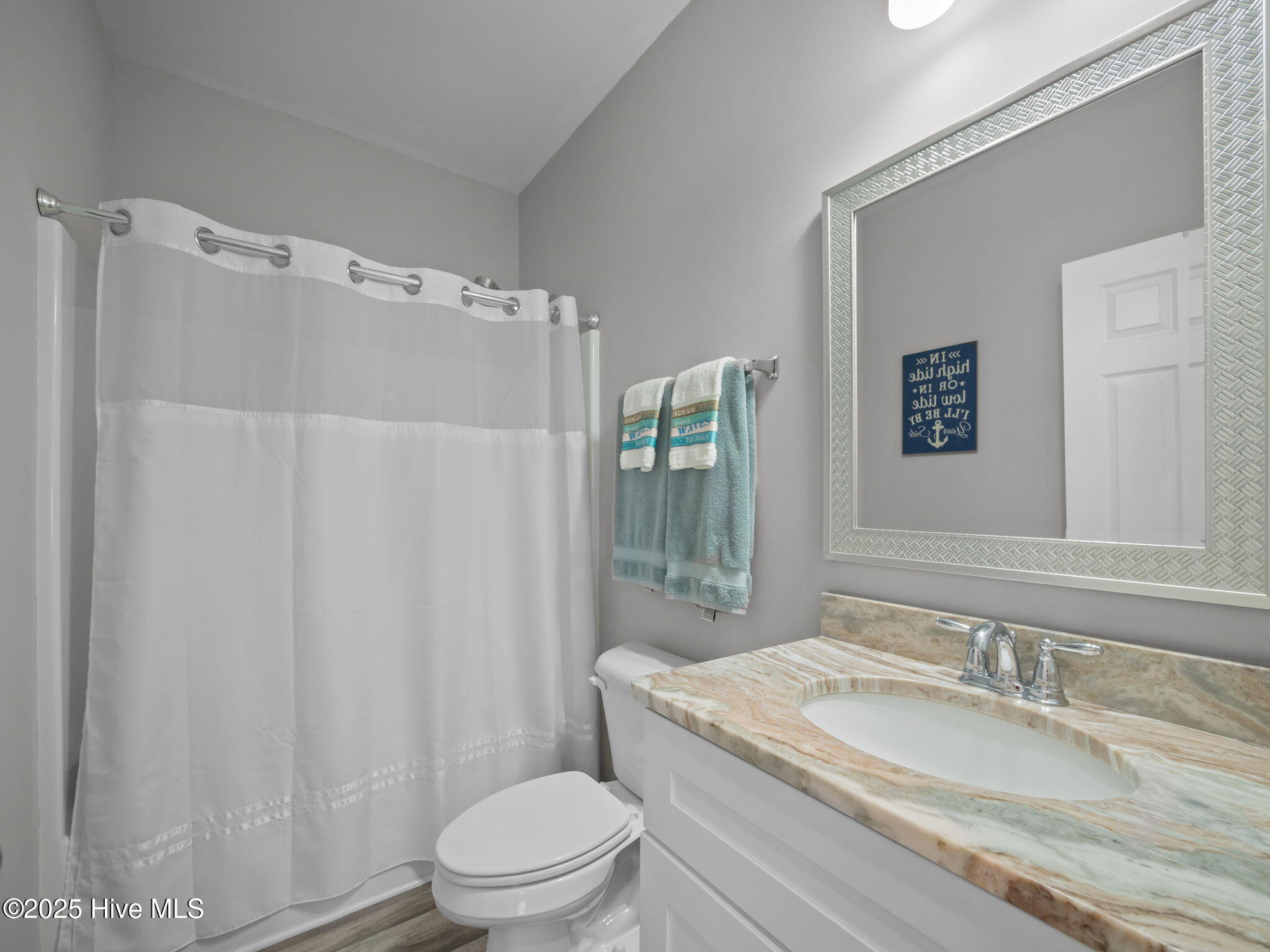 100547361 | Photo 25