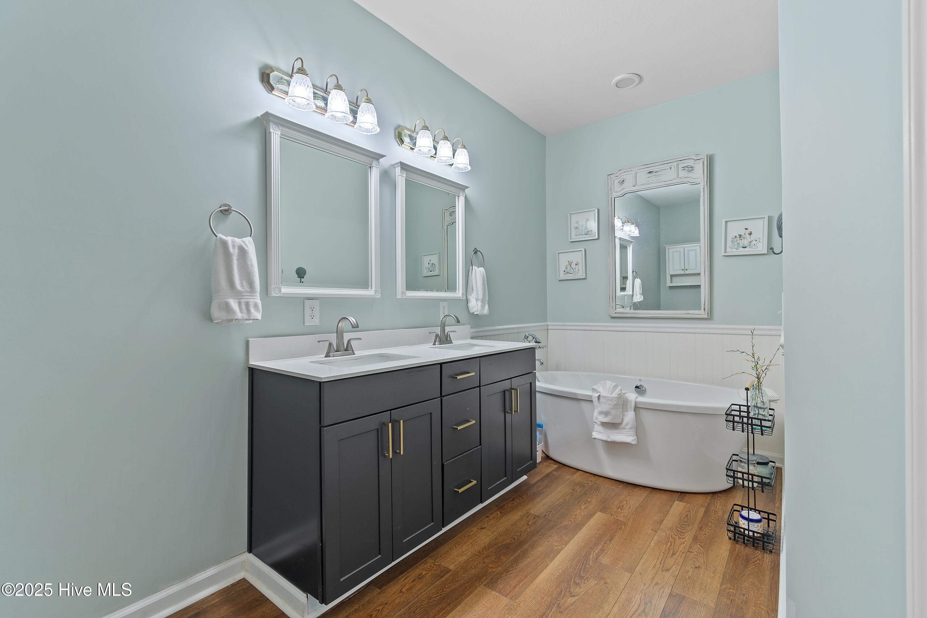 100529208 | Photo 28