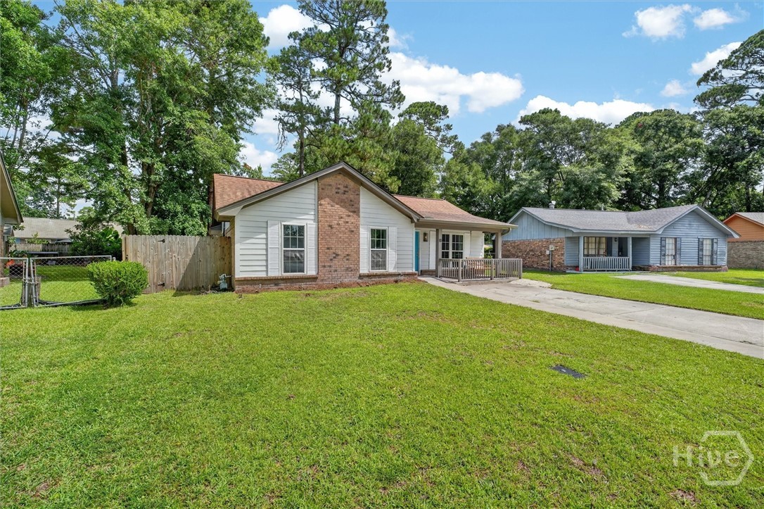 Photo 3 of Single family home for sale at 10 Marian Ct, Savannah, GA 31406 | MLS# SA360629 | Listing updated on 2026-09-16