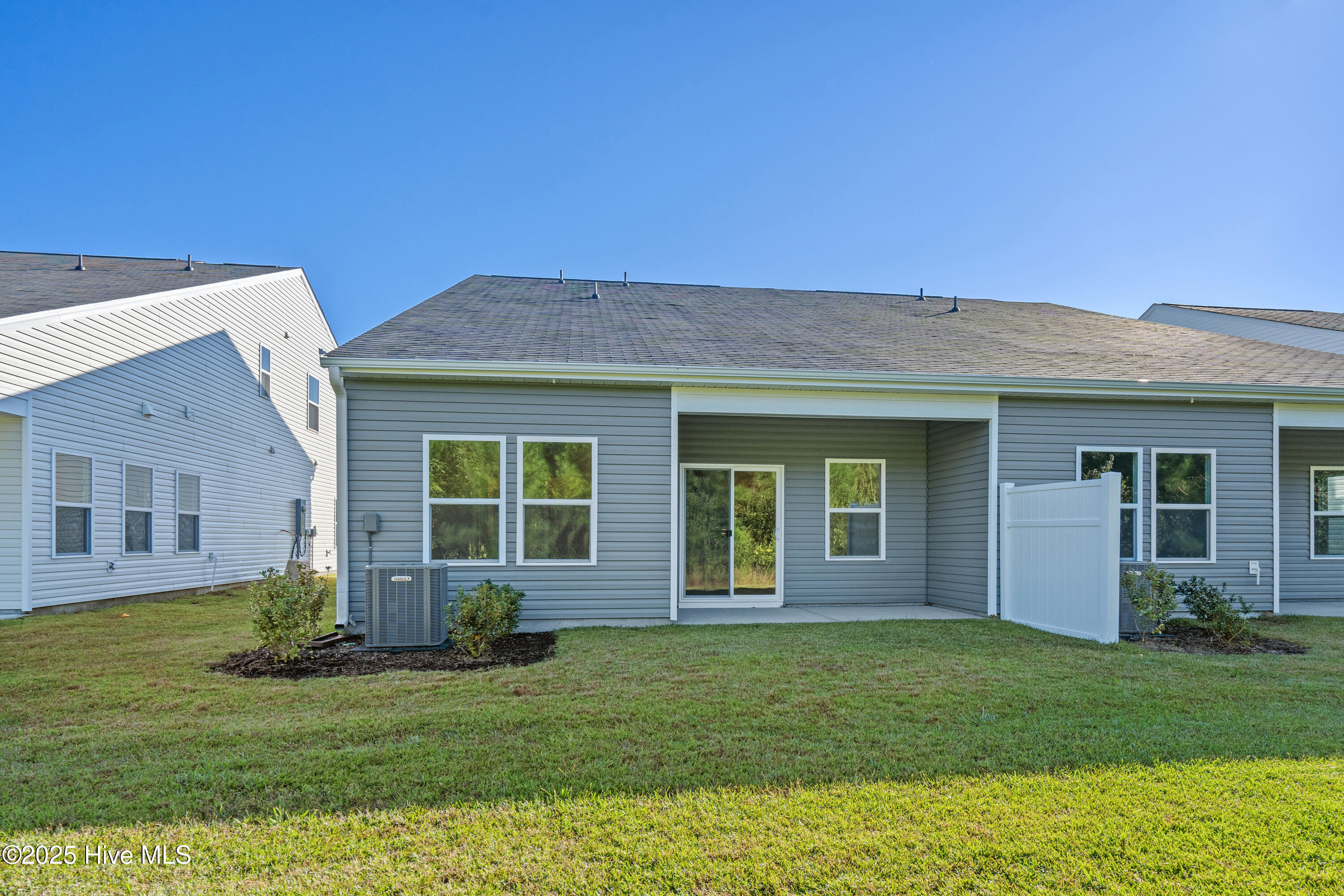 100536974 | Photo 32