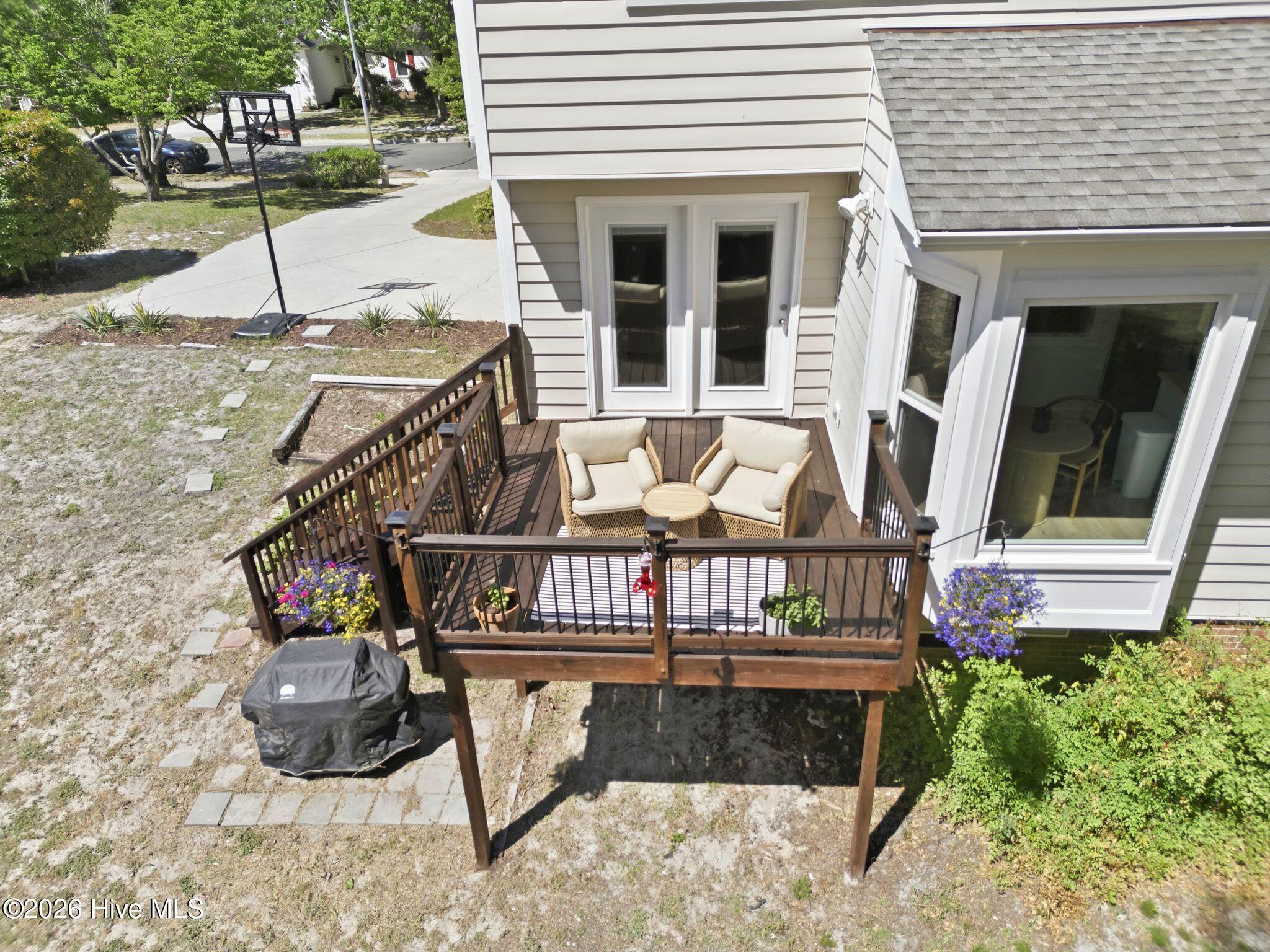 100568966 | Photo 54