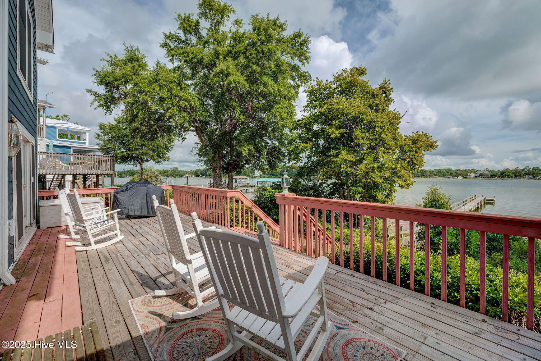 100519748 | Photo 20