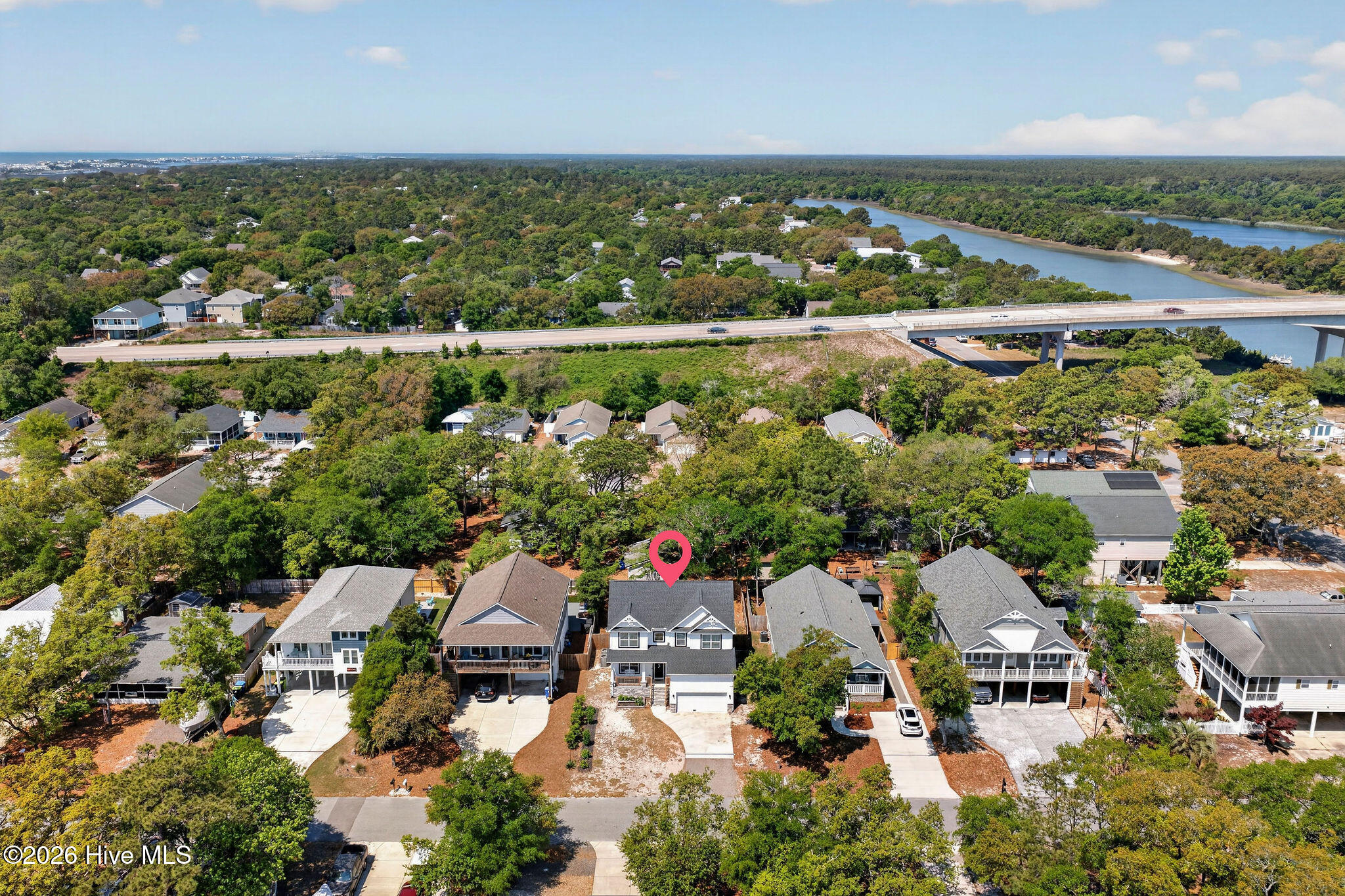 100570587 | Photo 46