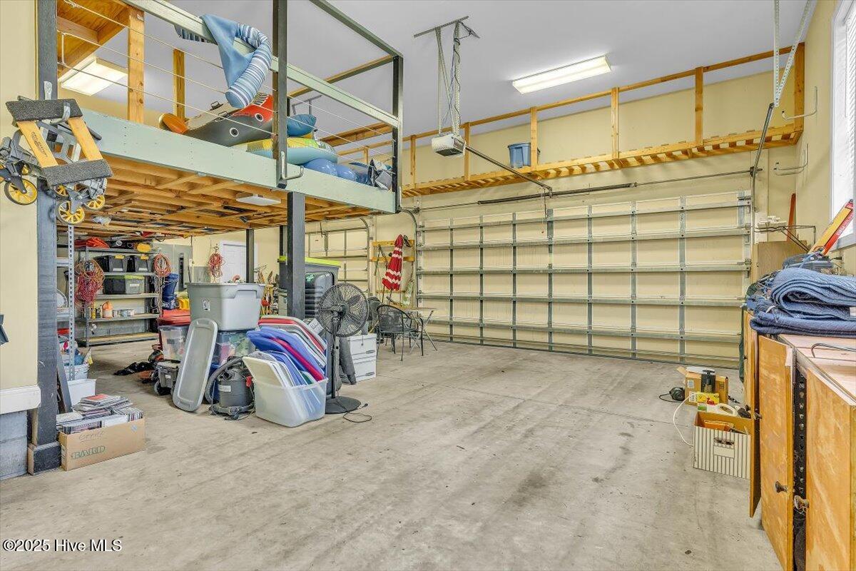 100534566 | Photo 26