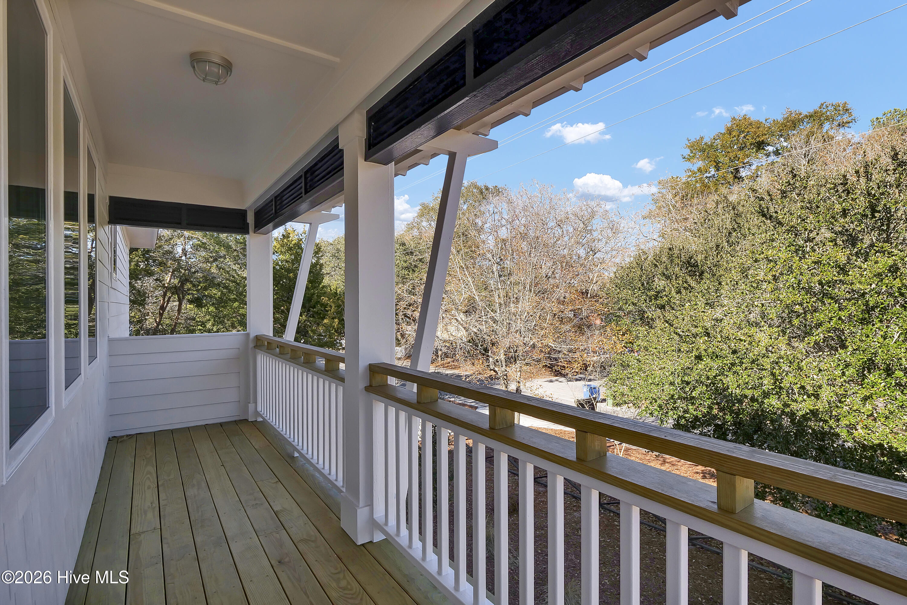 100567308 | Photo 31