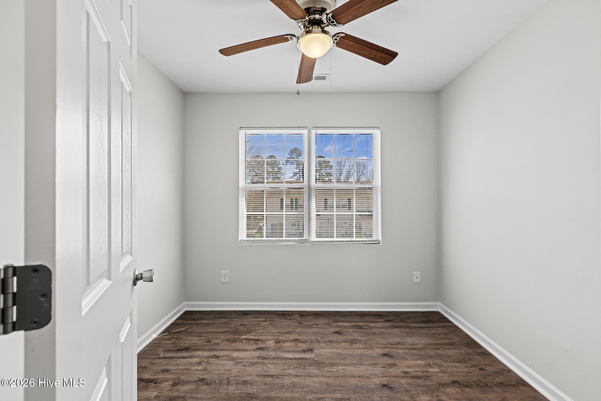 100557446 | Photo 18