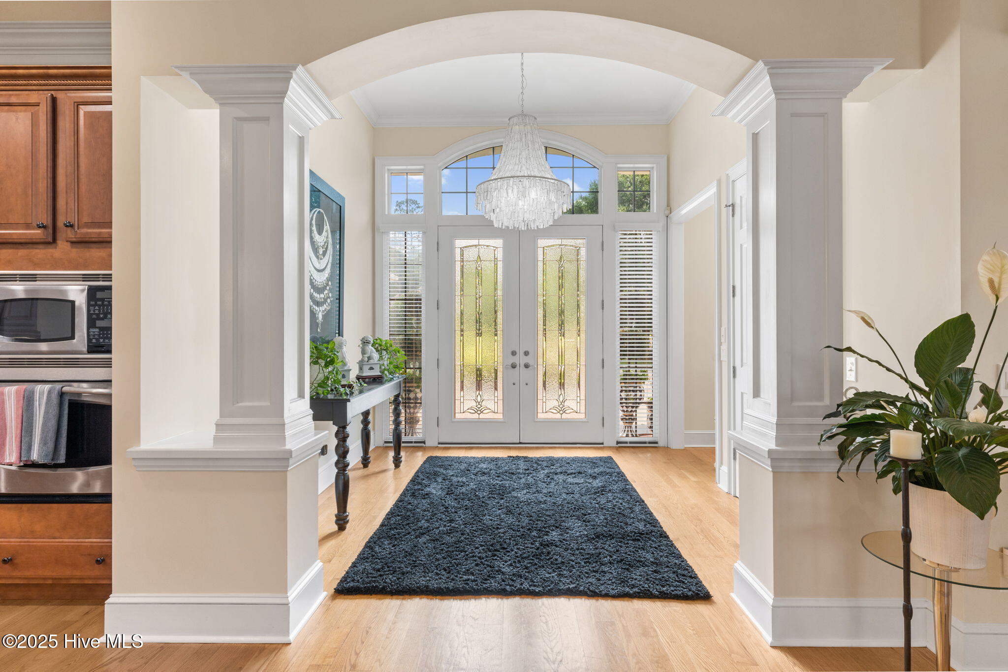 100518405 | Photo 12