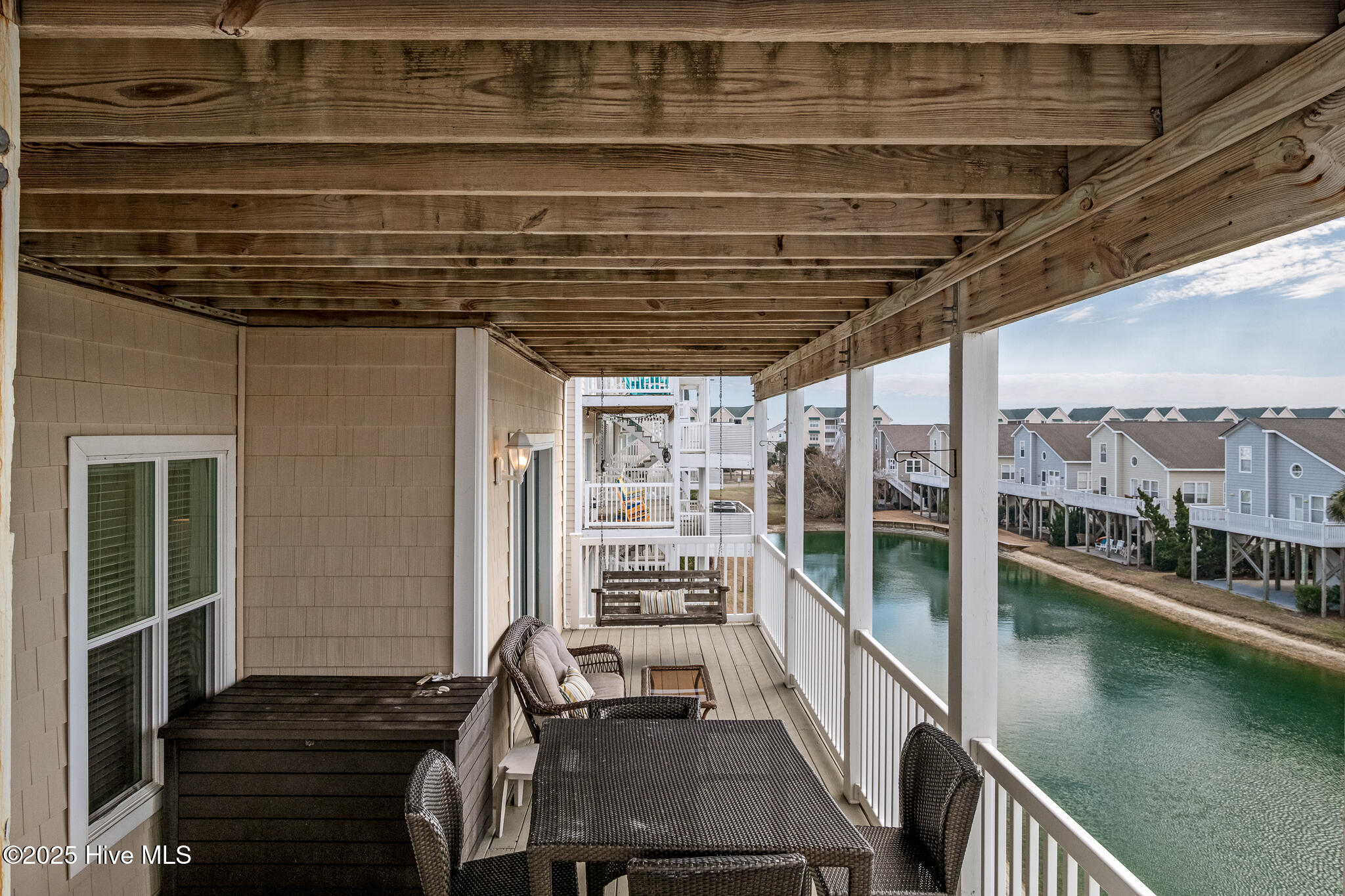 100492217 | Photo 40