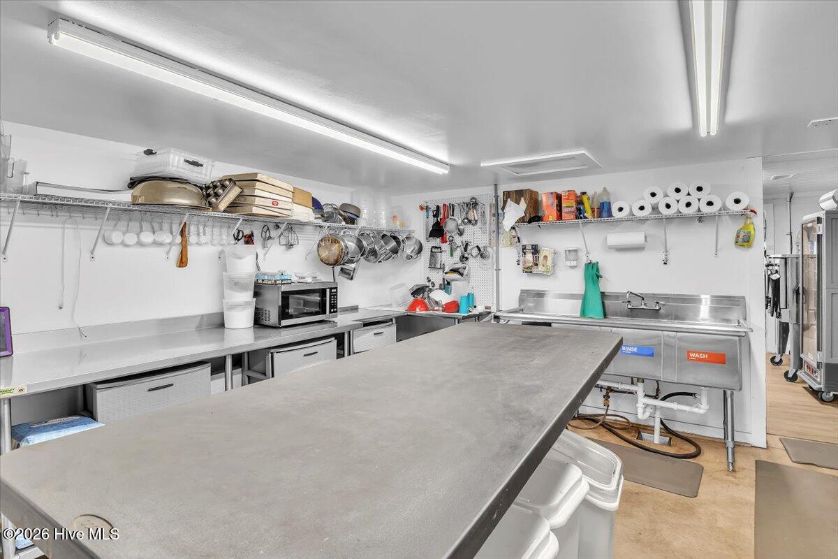 100551922 | Photo 78