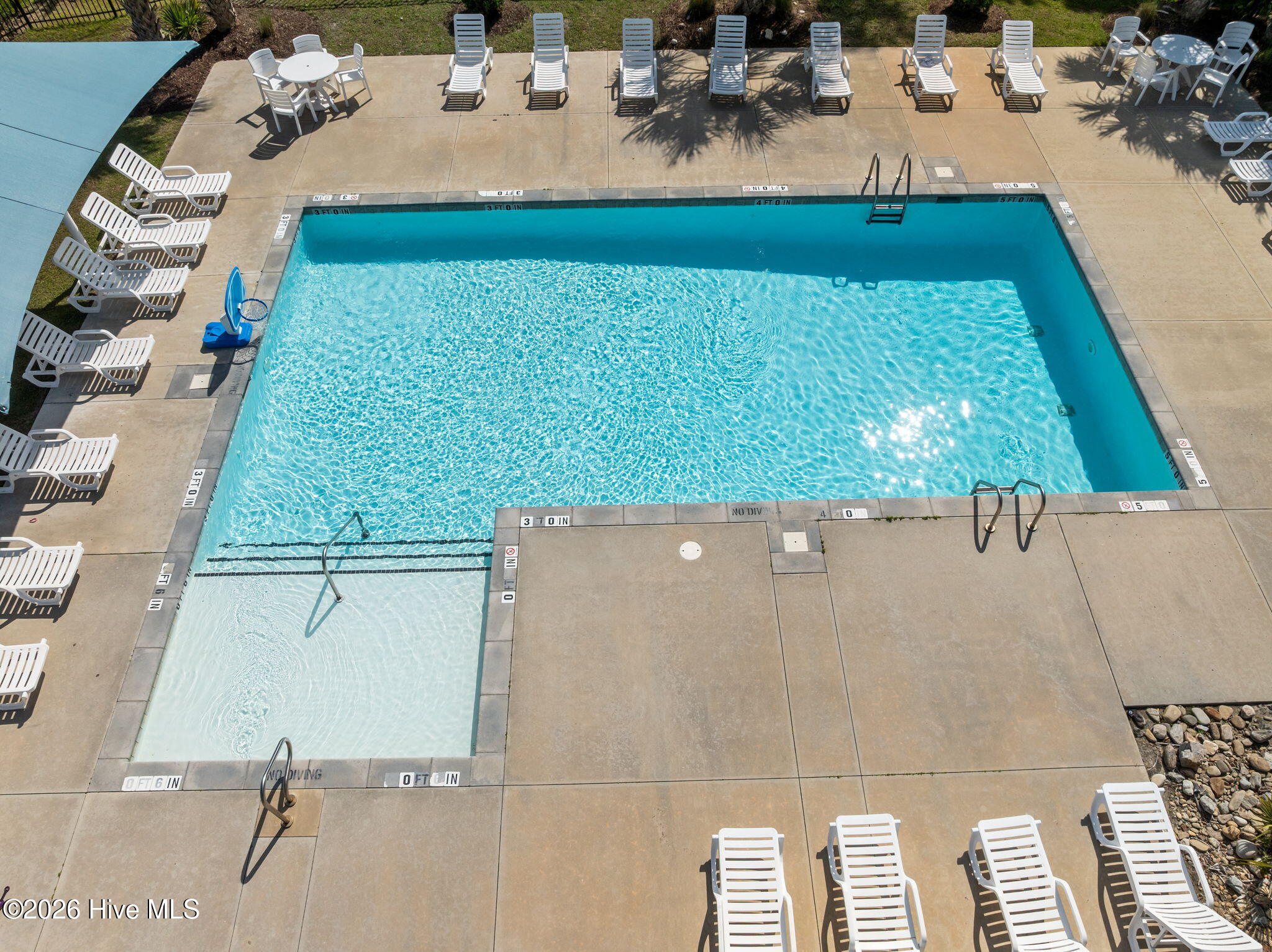 100567442 | Photo 35