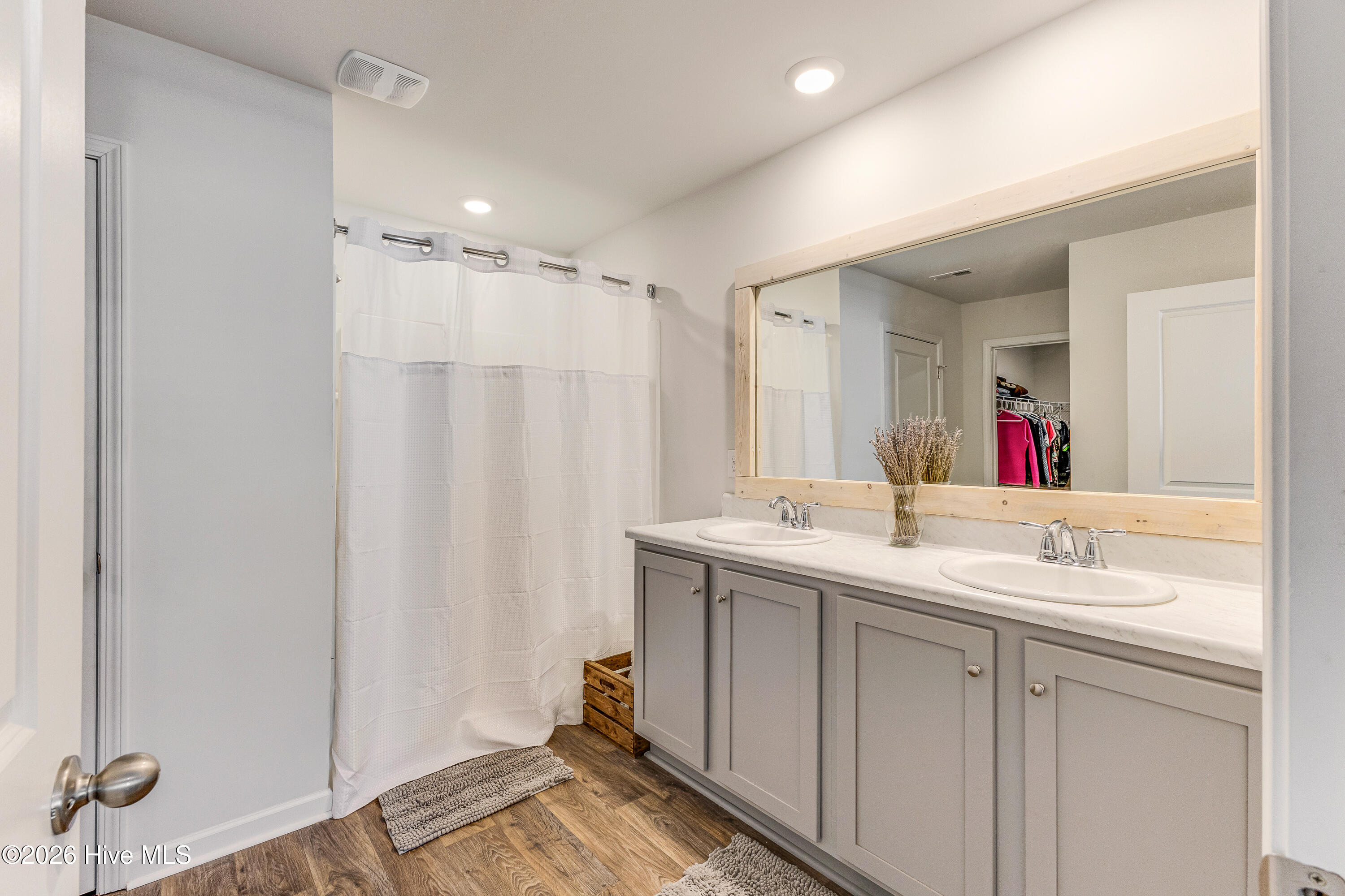 100559432 | Photo 31