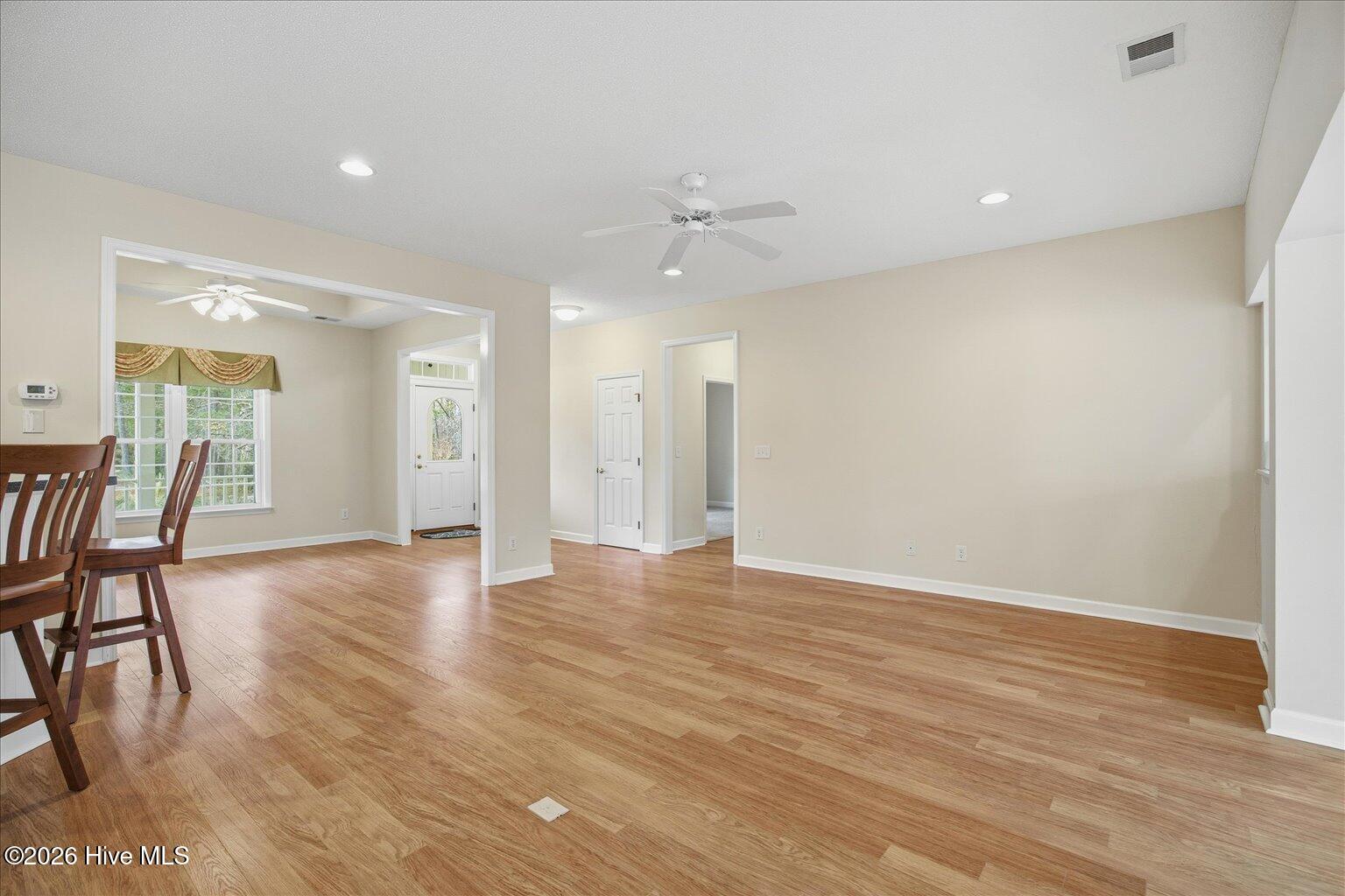 100553011 | Photo 13