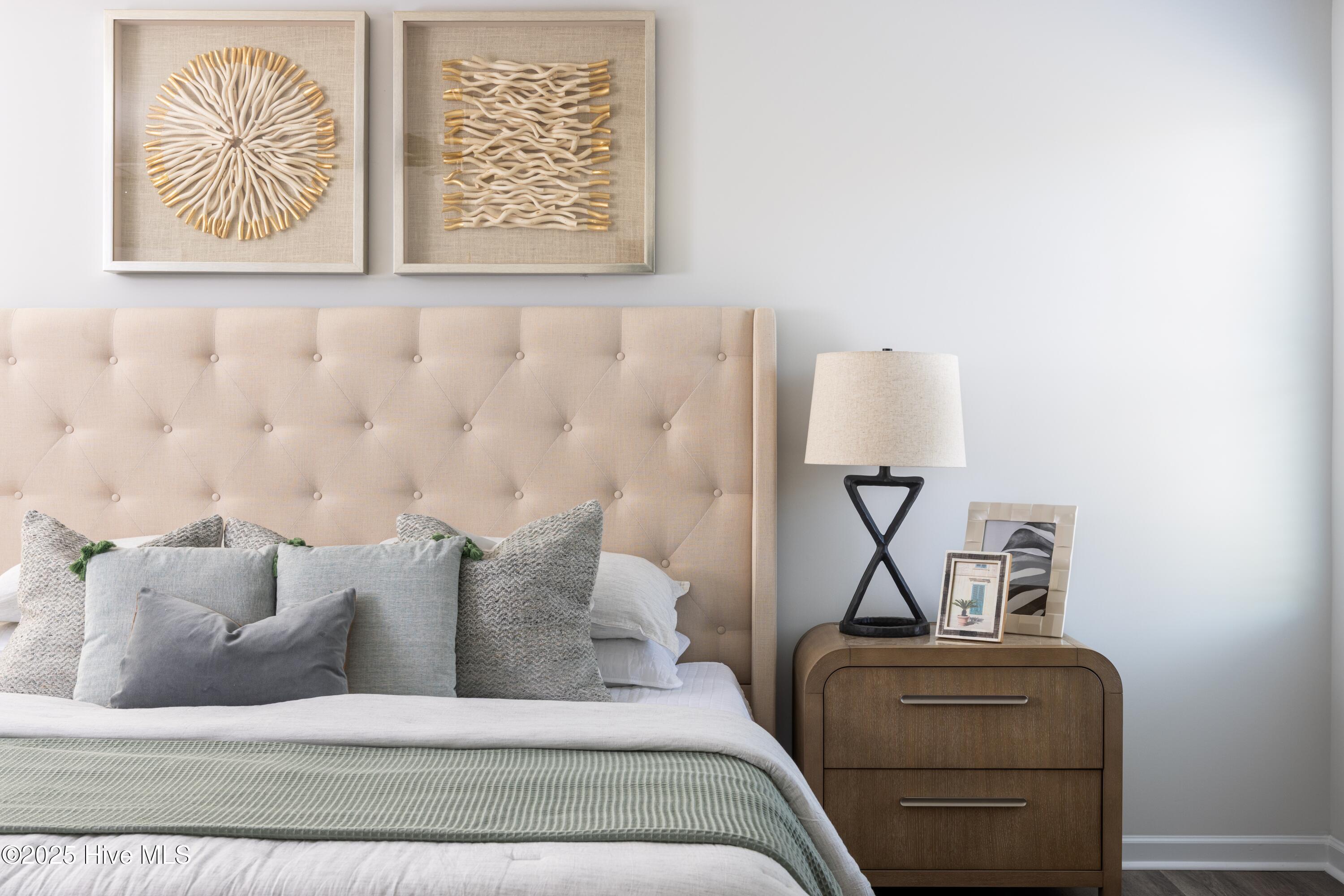 100533532 | Photo 24