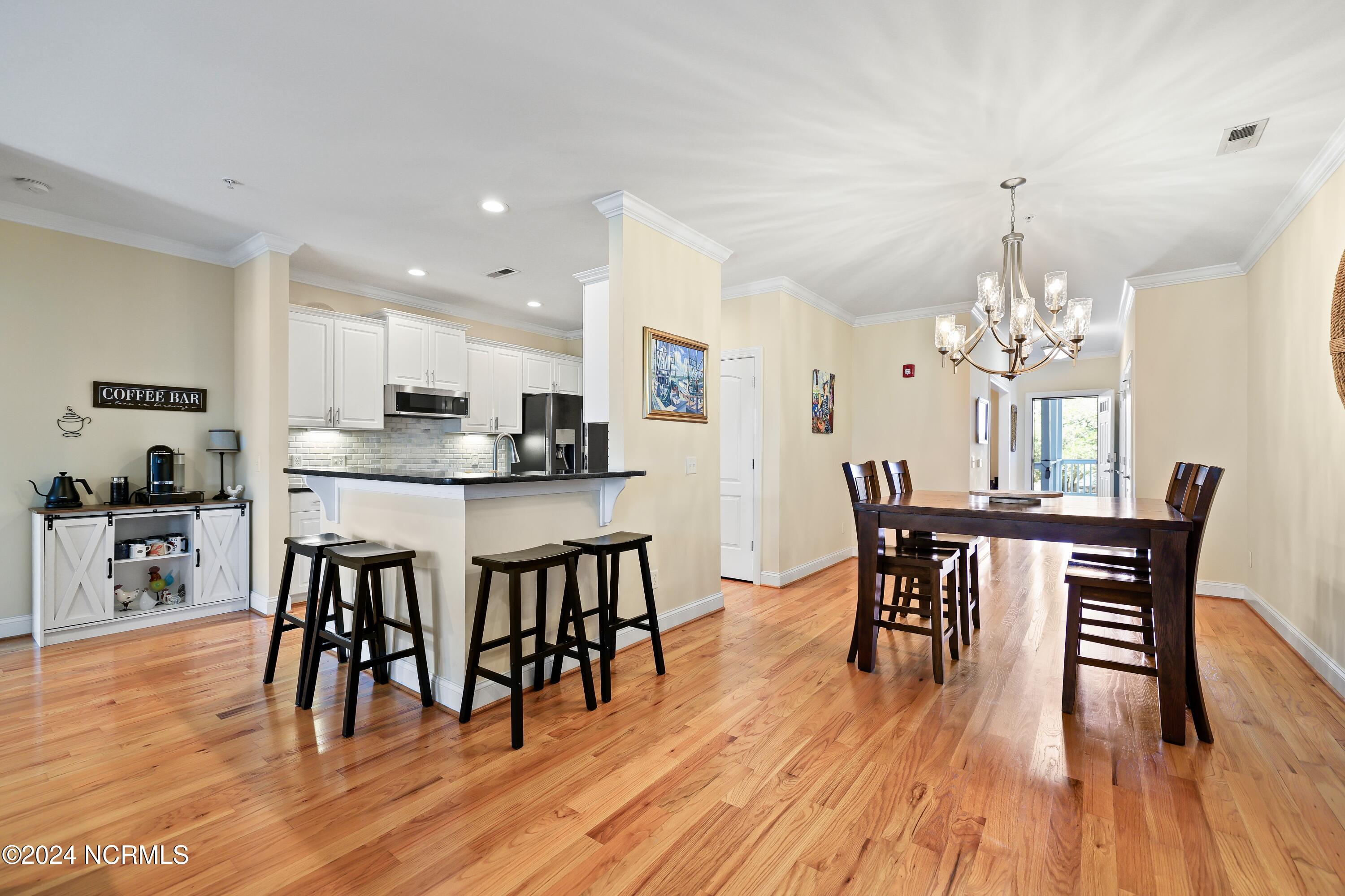 100543708 | Photo 13