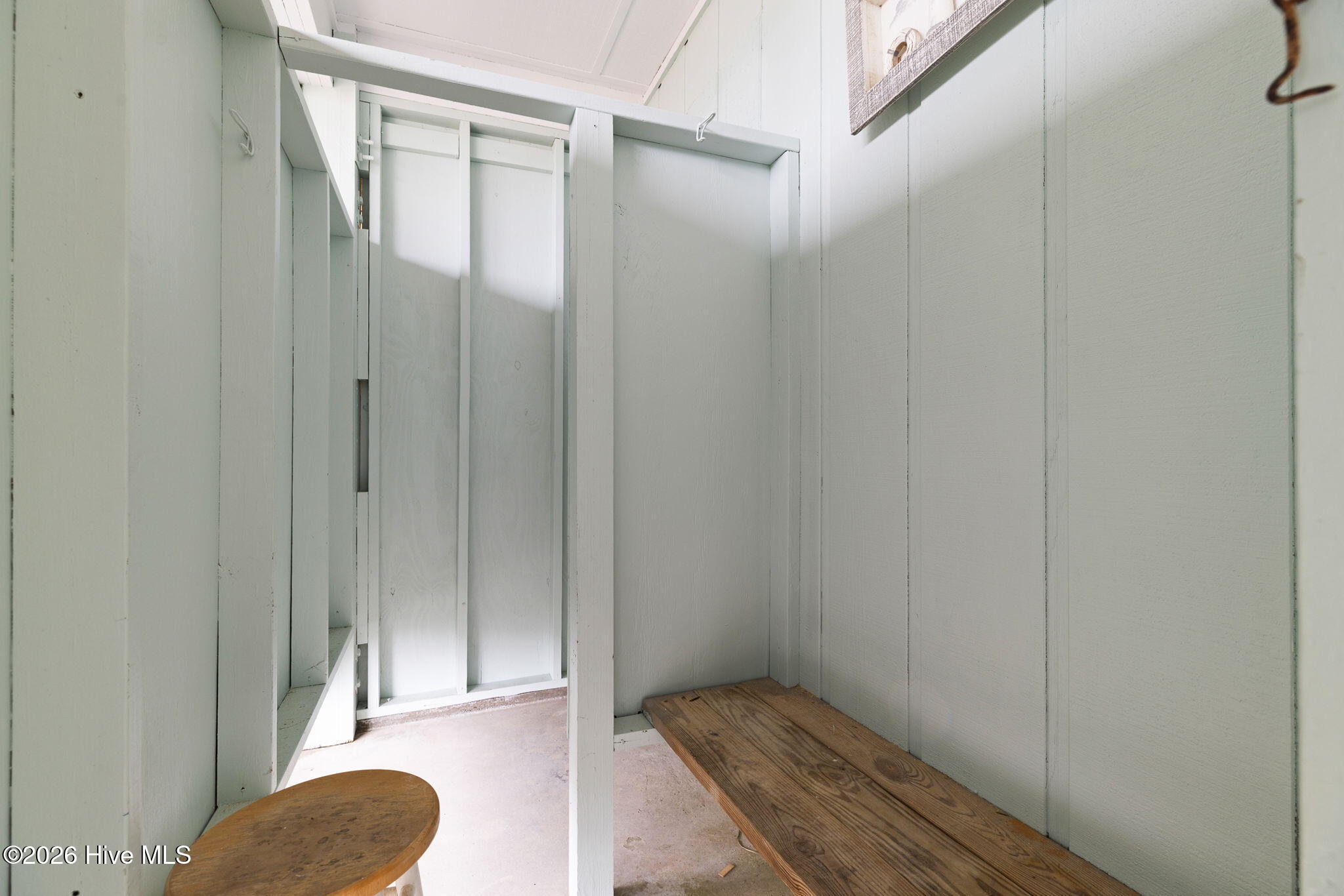 100557260 | Photo 53