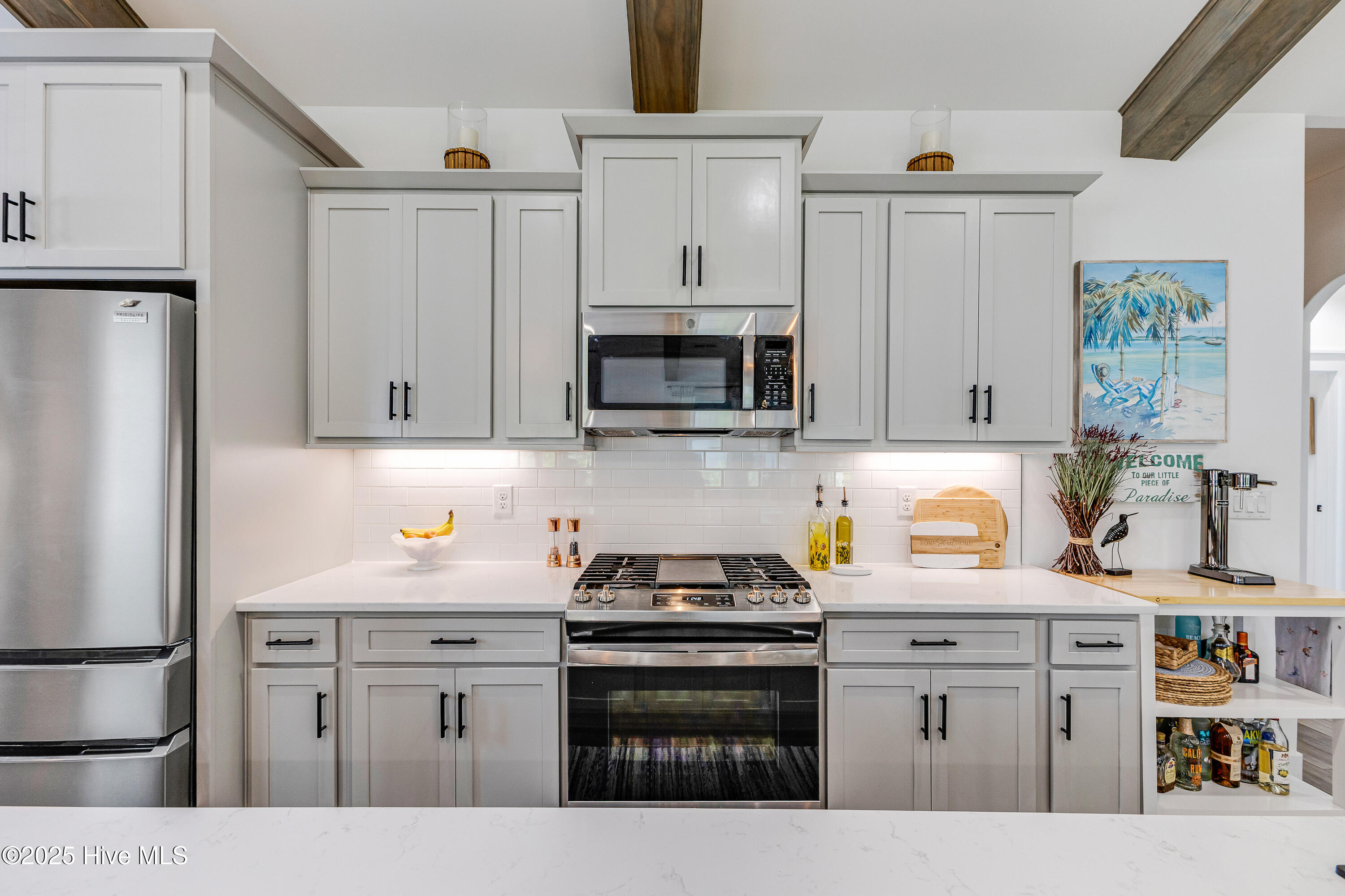 100533188 | Photo 12