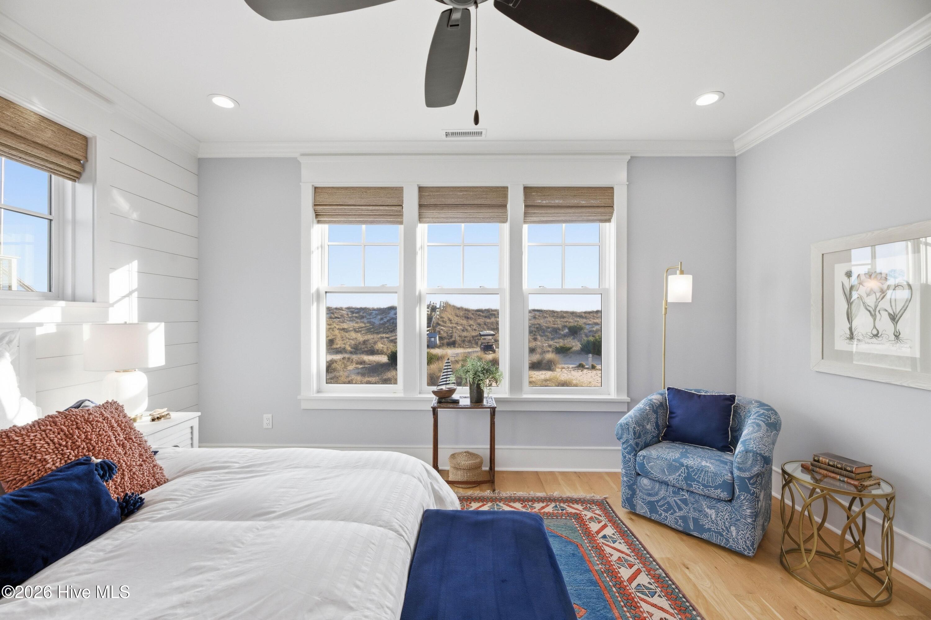 100564328 | Photo 25