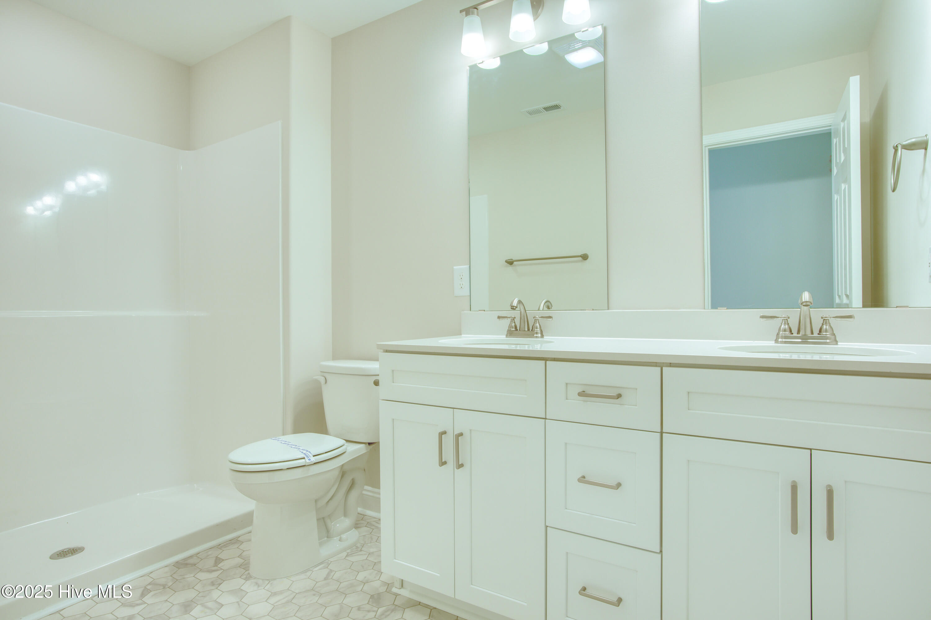 100495084 | Photo 17