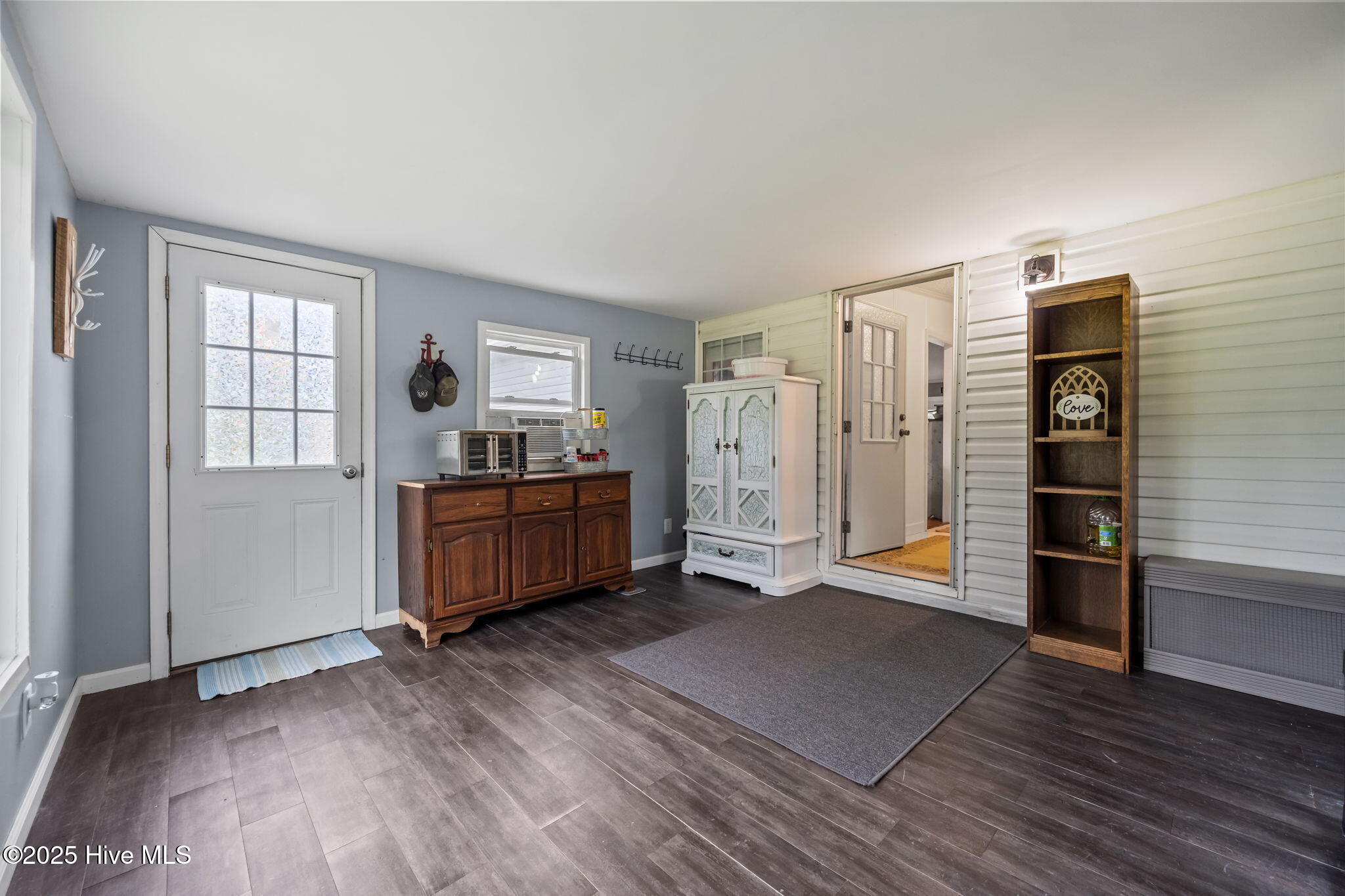 100537137 | Photo 24