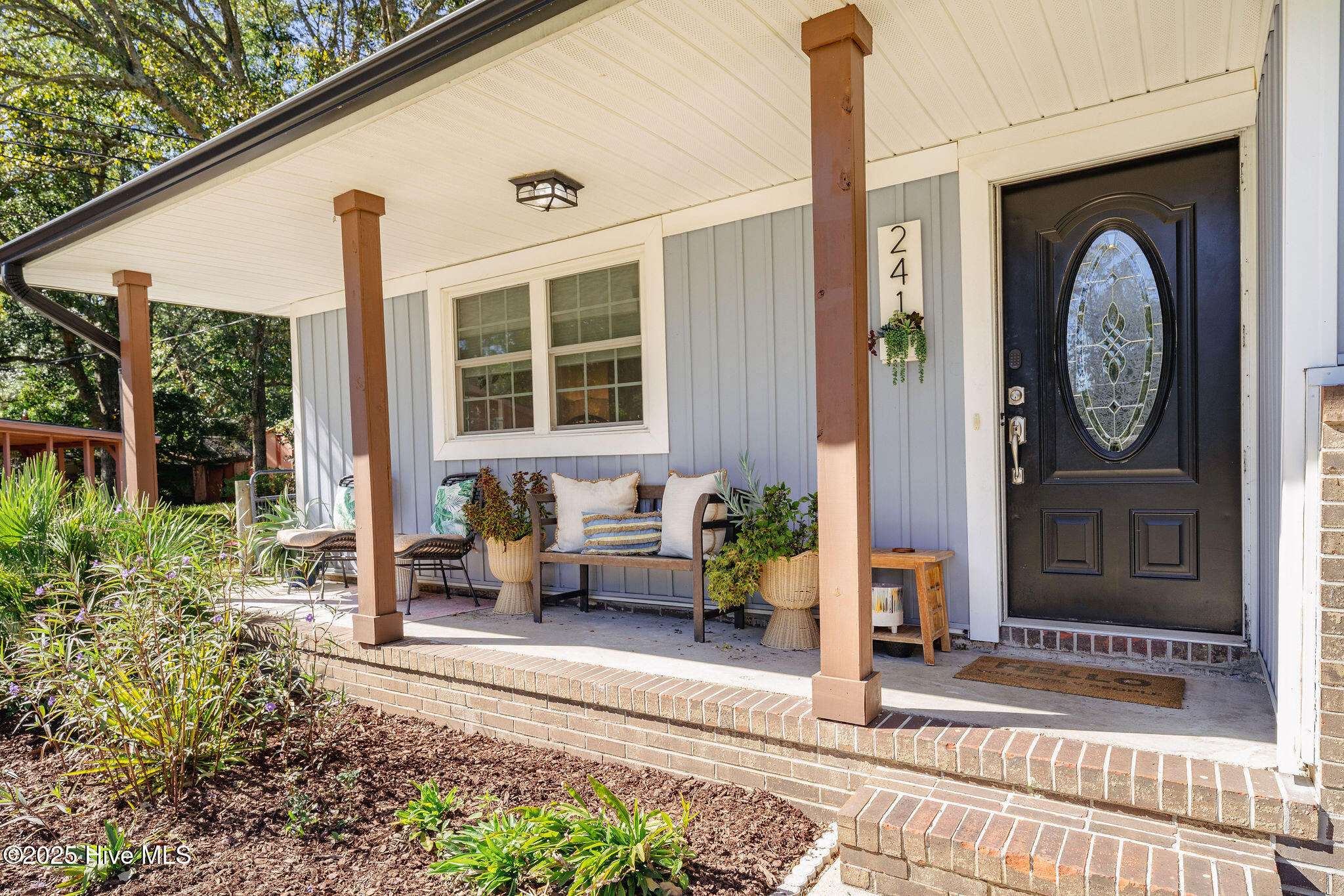 100538264 | Photo 14