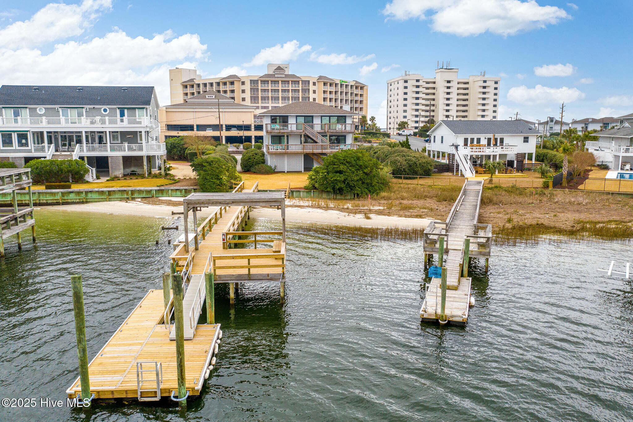 100553724 | Photo 58