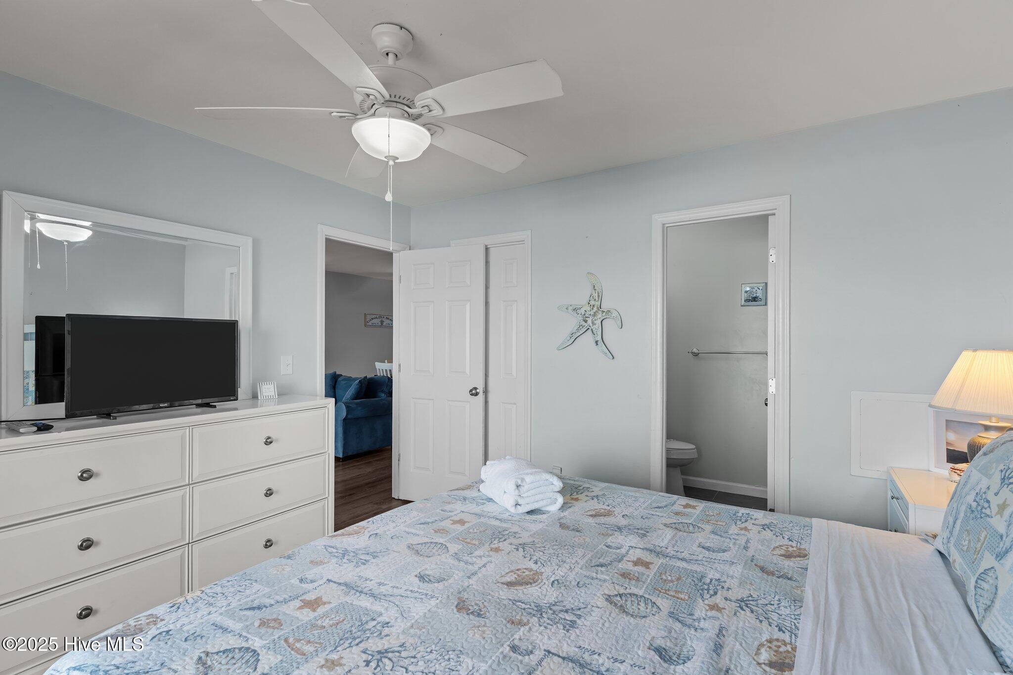 608 Carolina Beach Avenue N 3c, Carolina Beach, NC 28428 – photo 12: 26-web-or-mls-BTS06379
