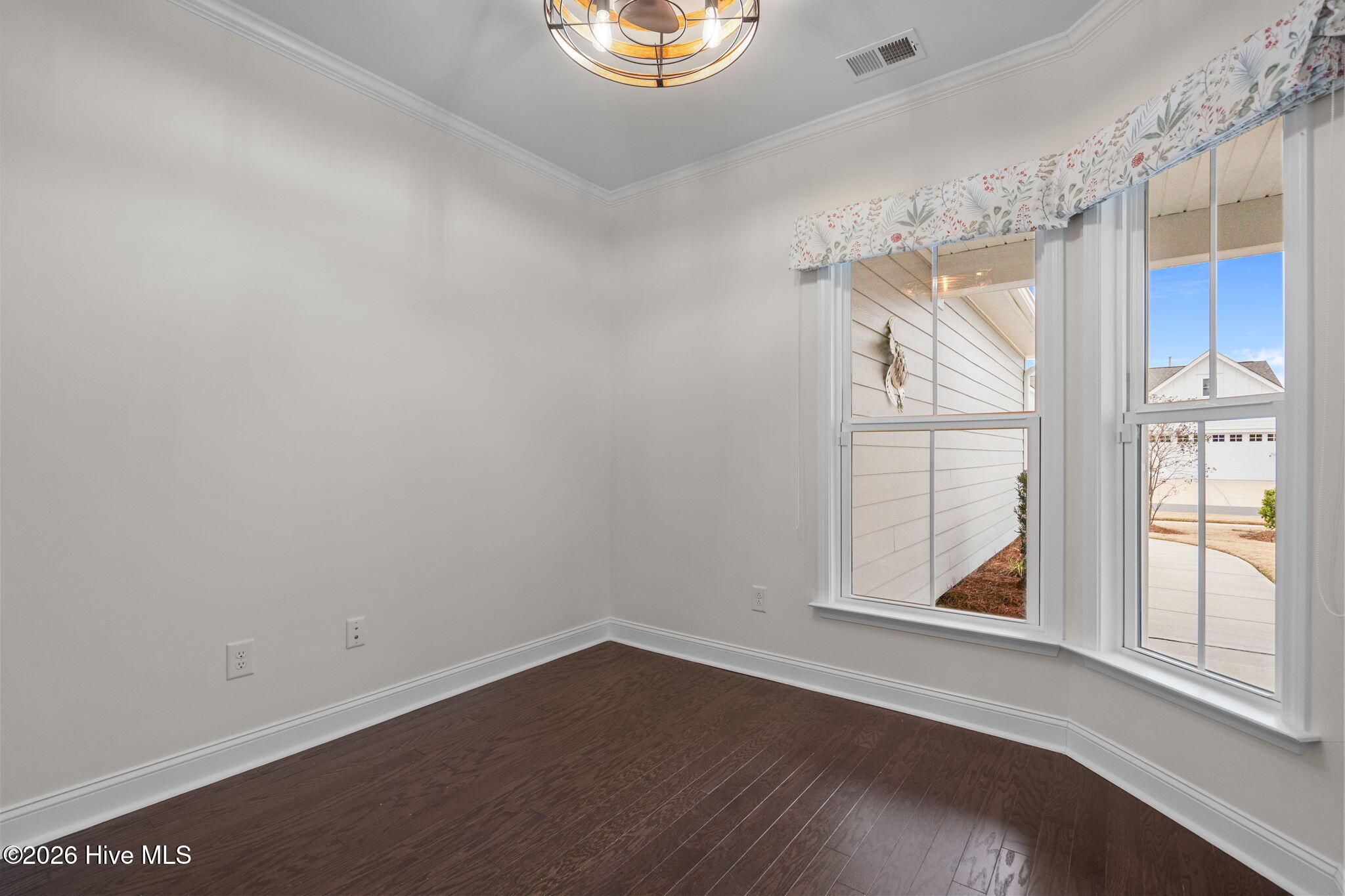 100525242 | Photo 41