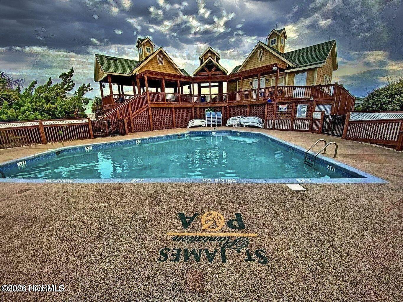 Undisclosed Address, Southport, NC, 28461