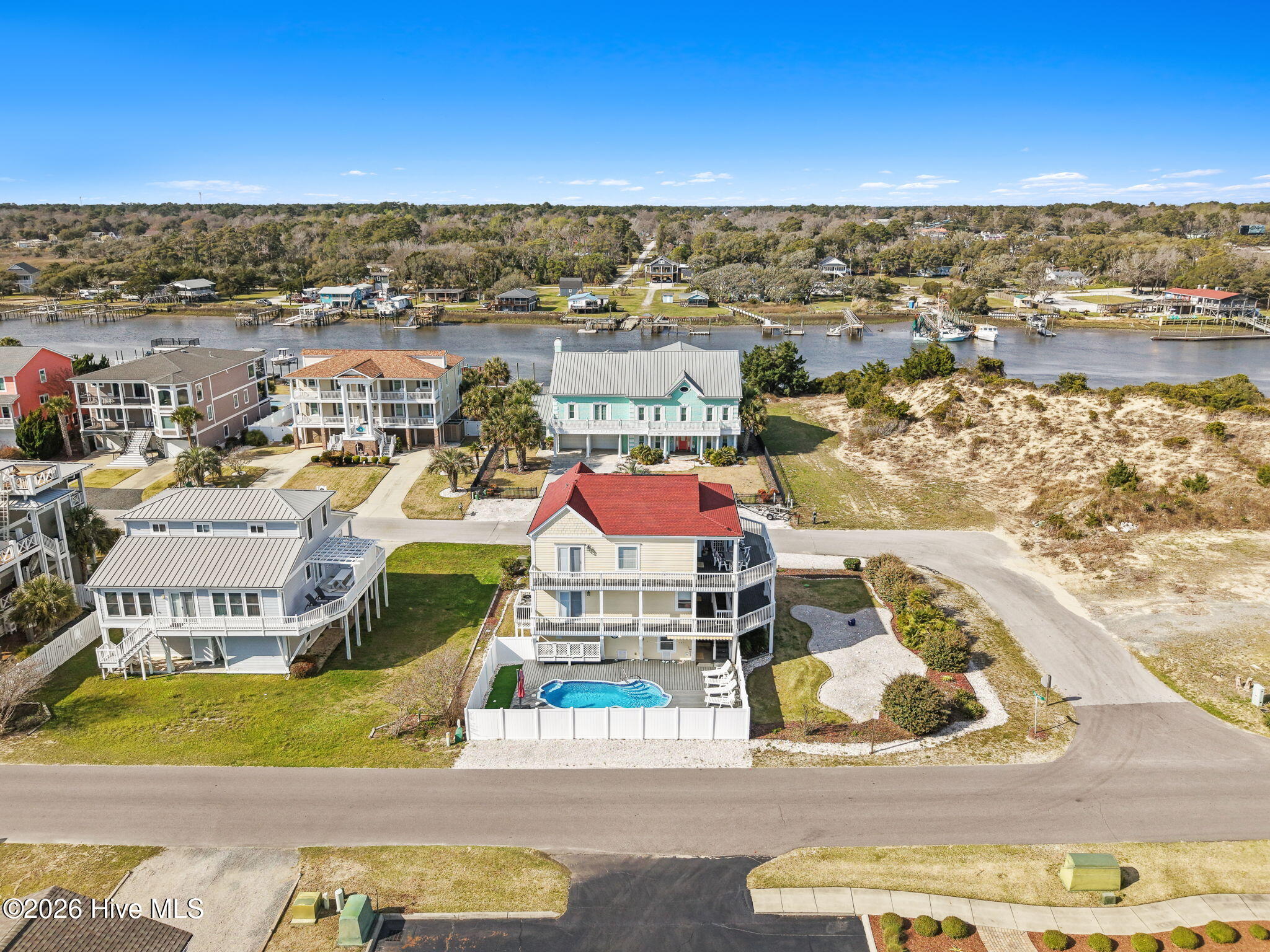 100561633 | Photo 61