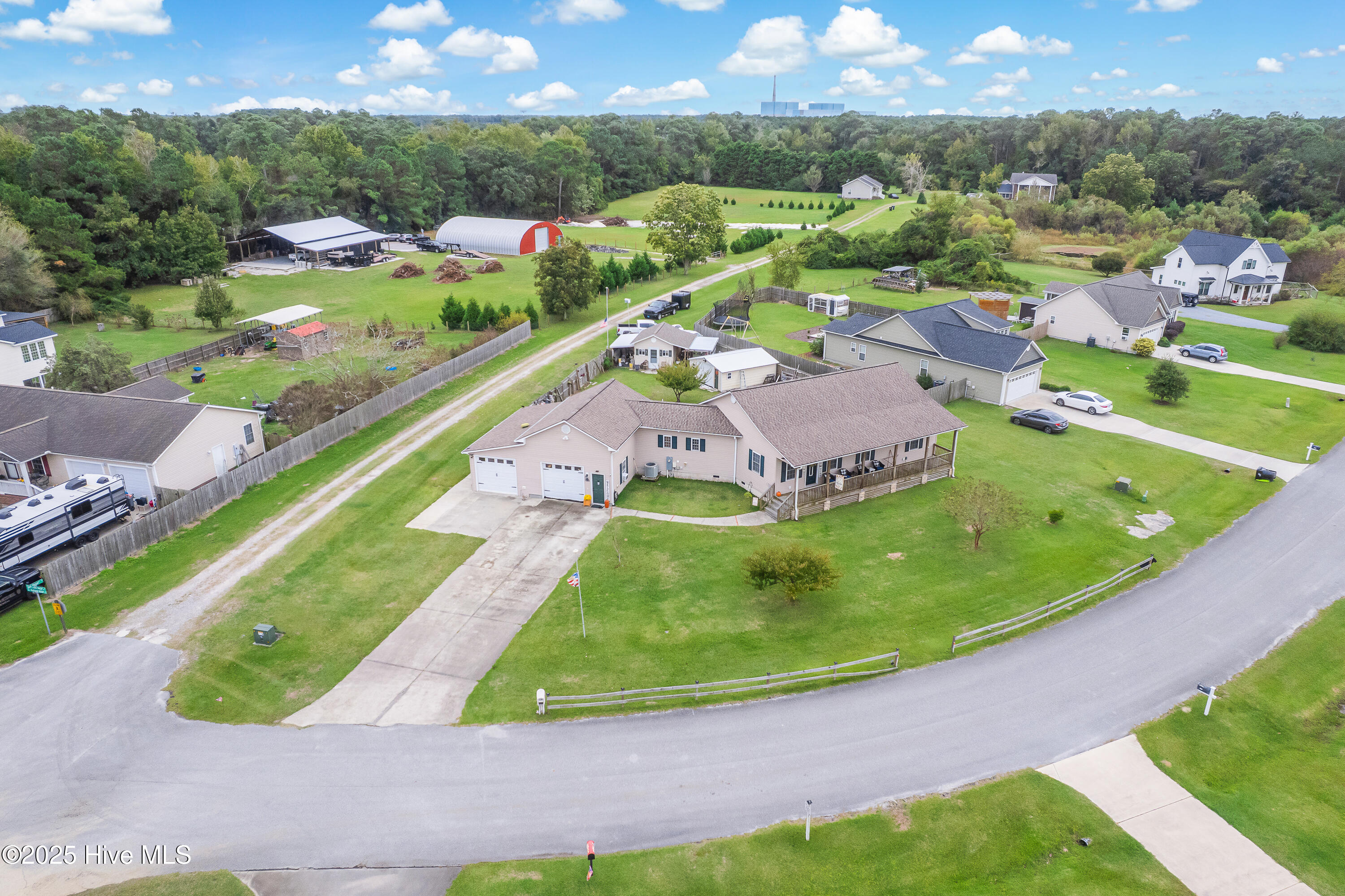 100536625 | Photo 38