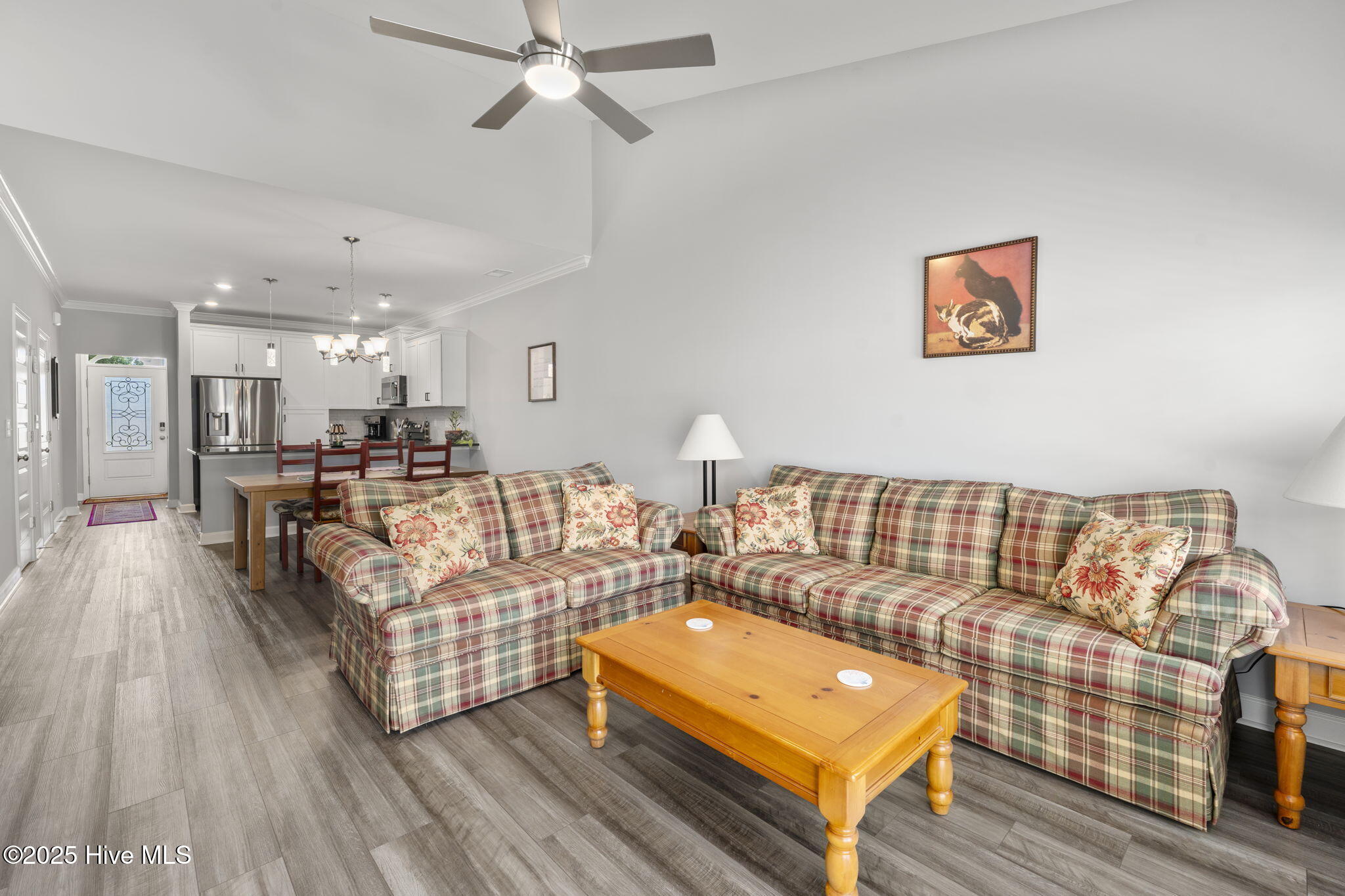 100514884 | Photo 15