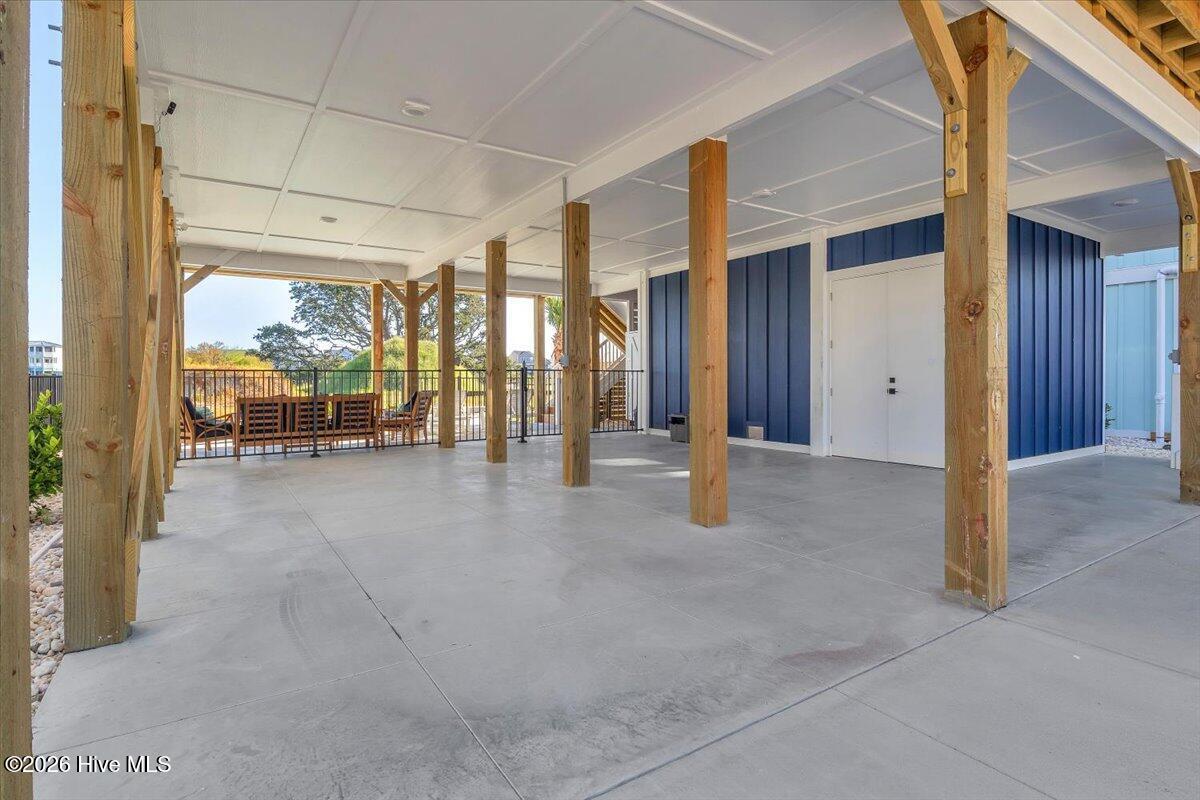 100565716 | Photo 68