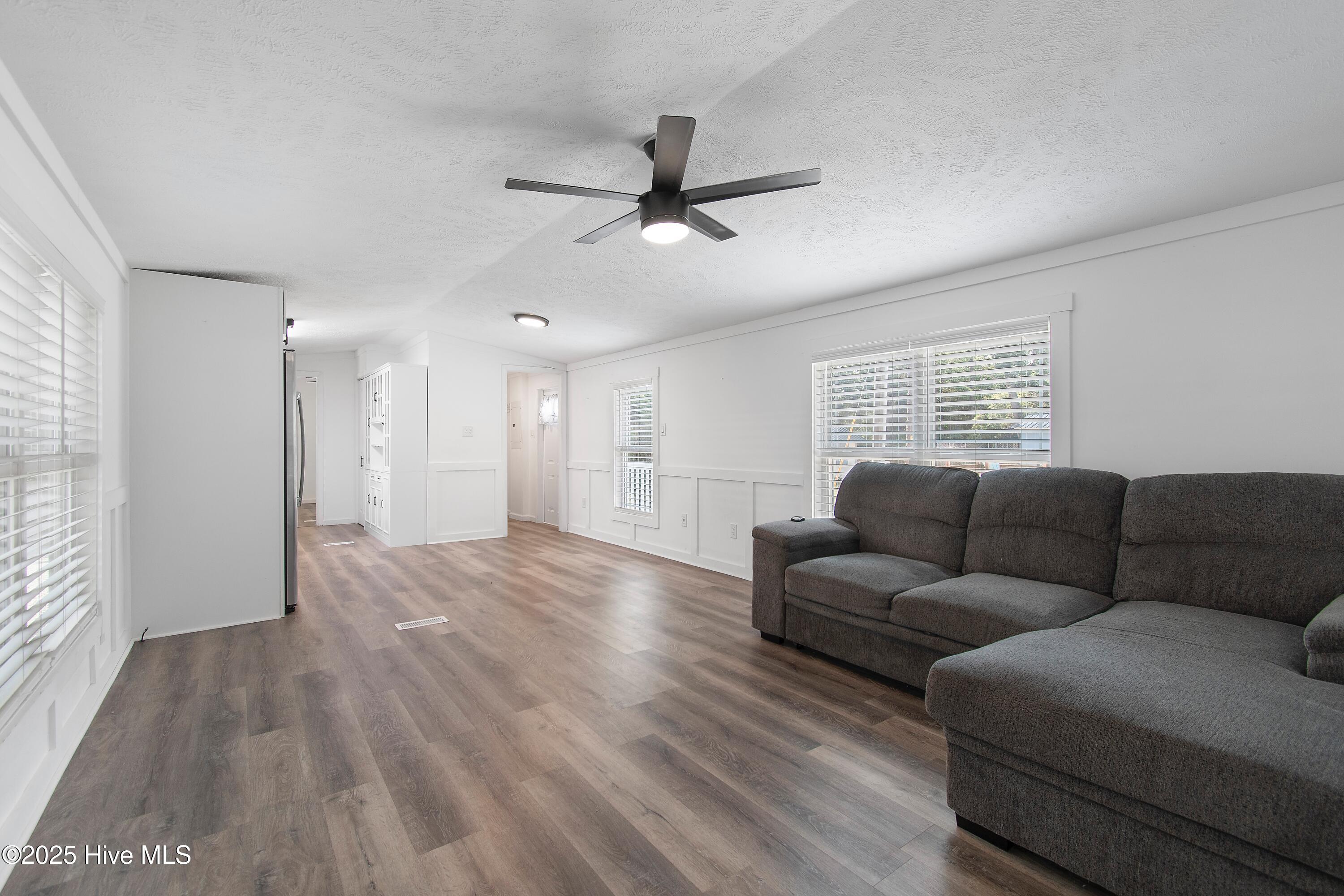 2744 Ocean View Avenue SW, Supply, NC 28462 – photo 6: 2744OceanViewAveSW - 24