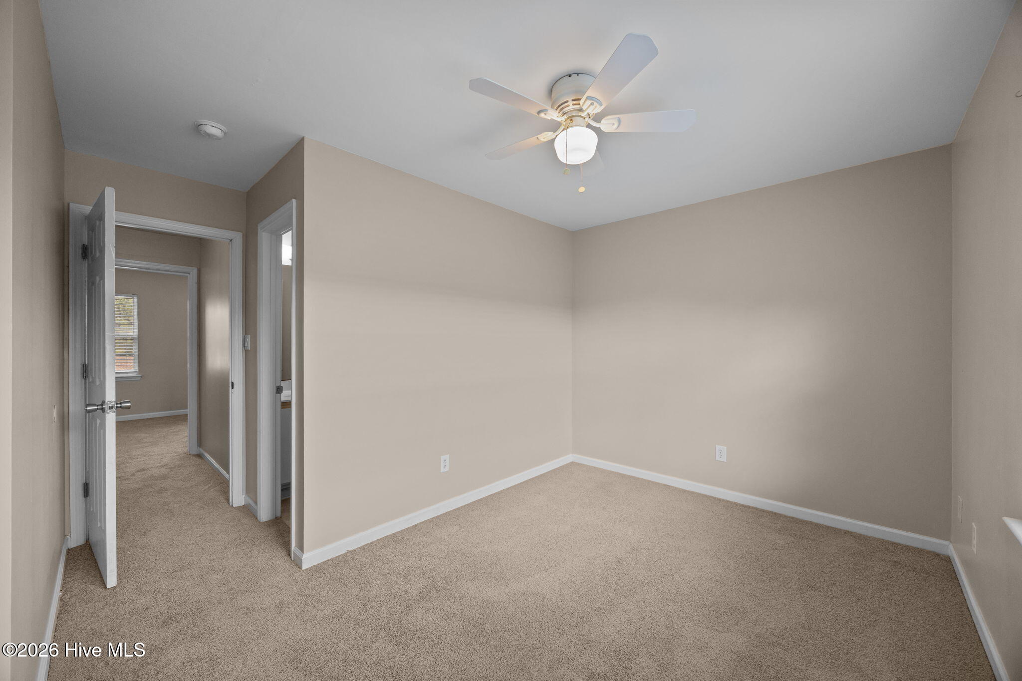 100553765 | Photo 29