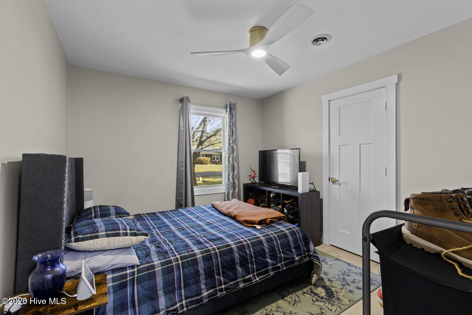 100565644 | Photo 15