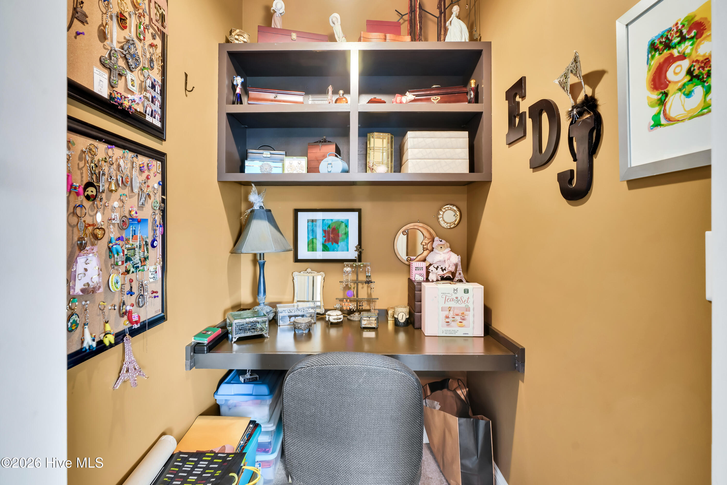 100564861 | Photo 19