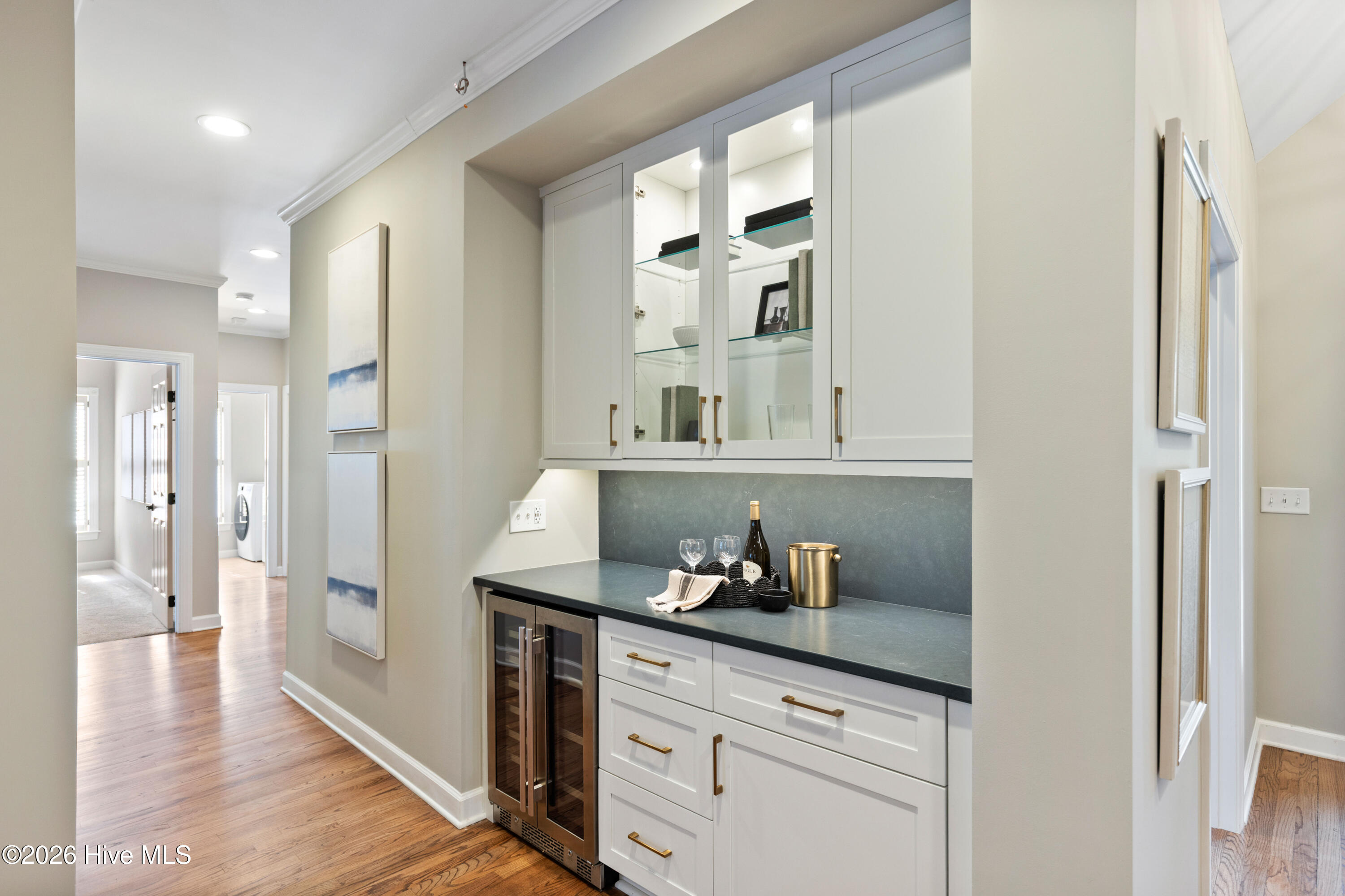 100560916 | Photo 27