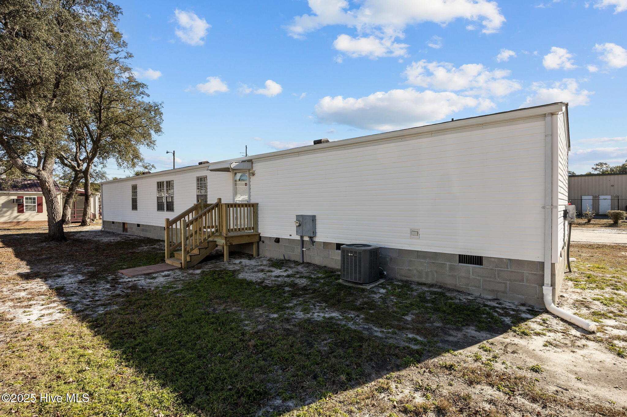 100545328 | Photo 36