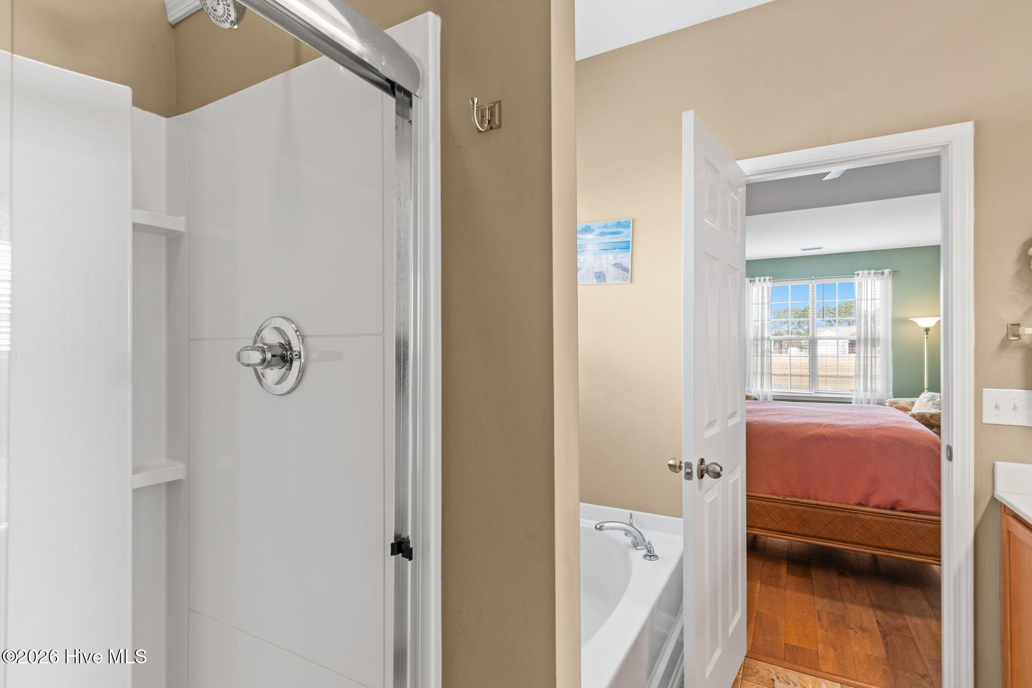 100553647 | Photo 27