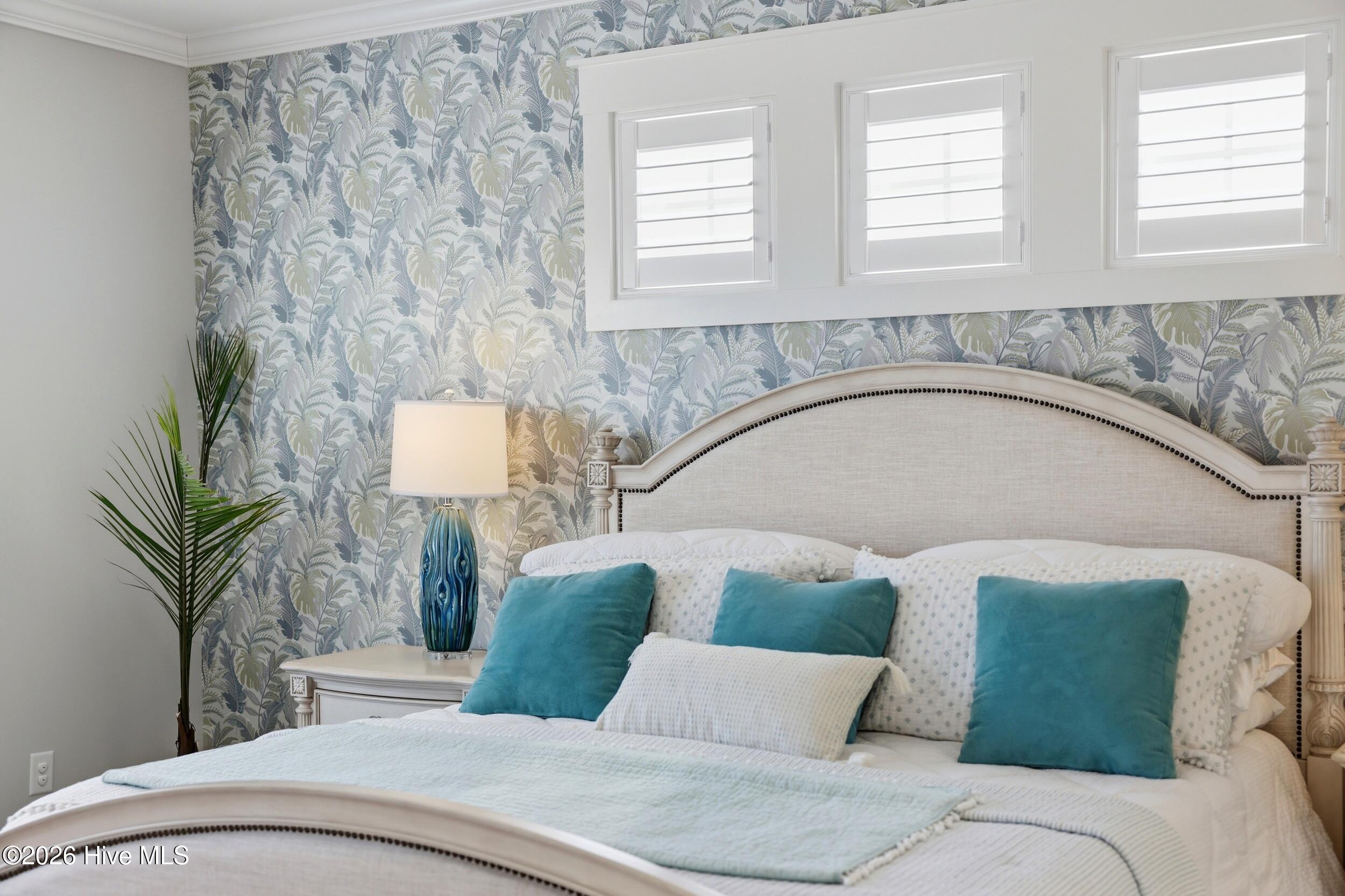 100562298 | Photo 30